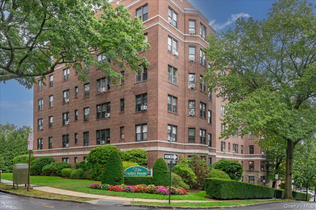 #4 photo, 11 Alden Road, Larchmont , NY 10538