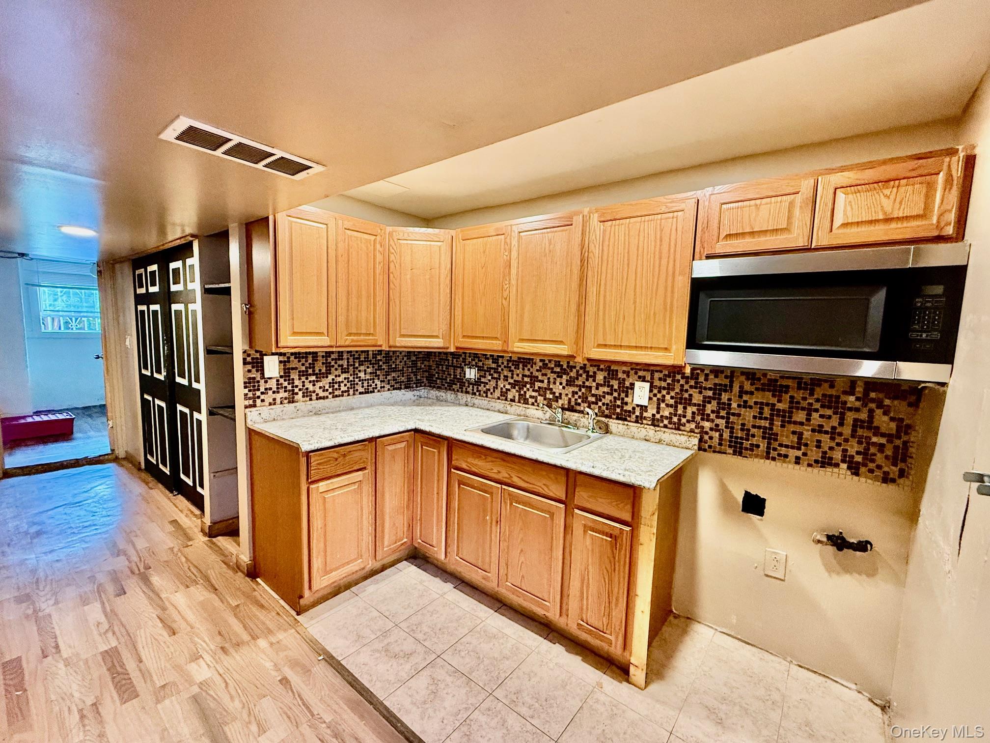 #12 photo, 993 Duncan Street, Bronx , NY 10469