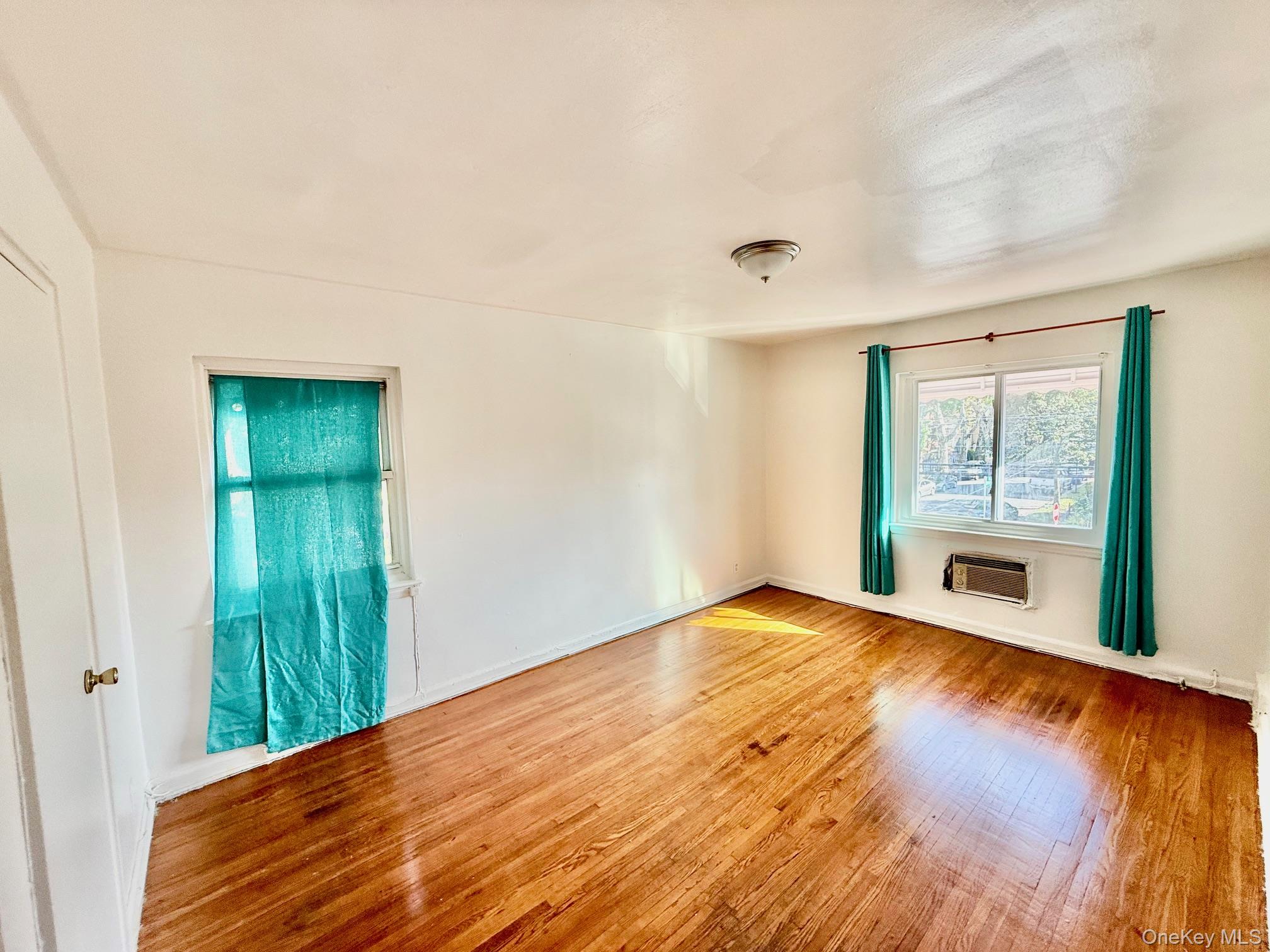 #16 photo, 993 Duncan Street, Bronx , NY 10469