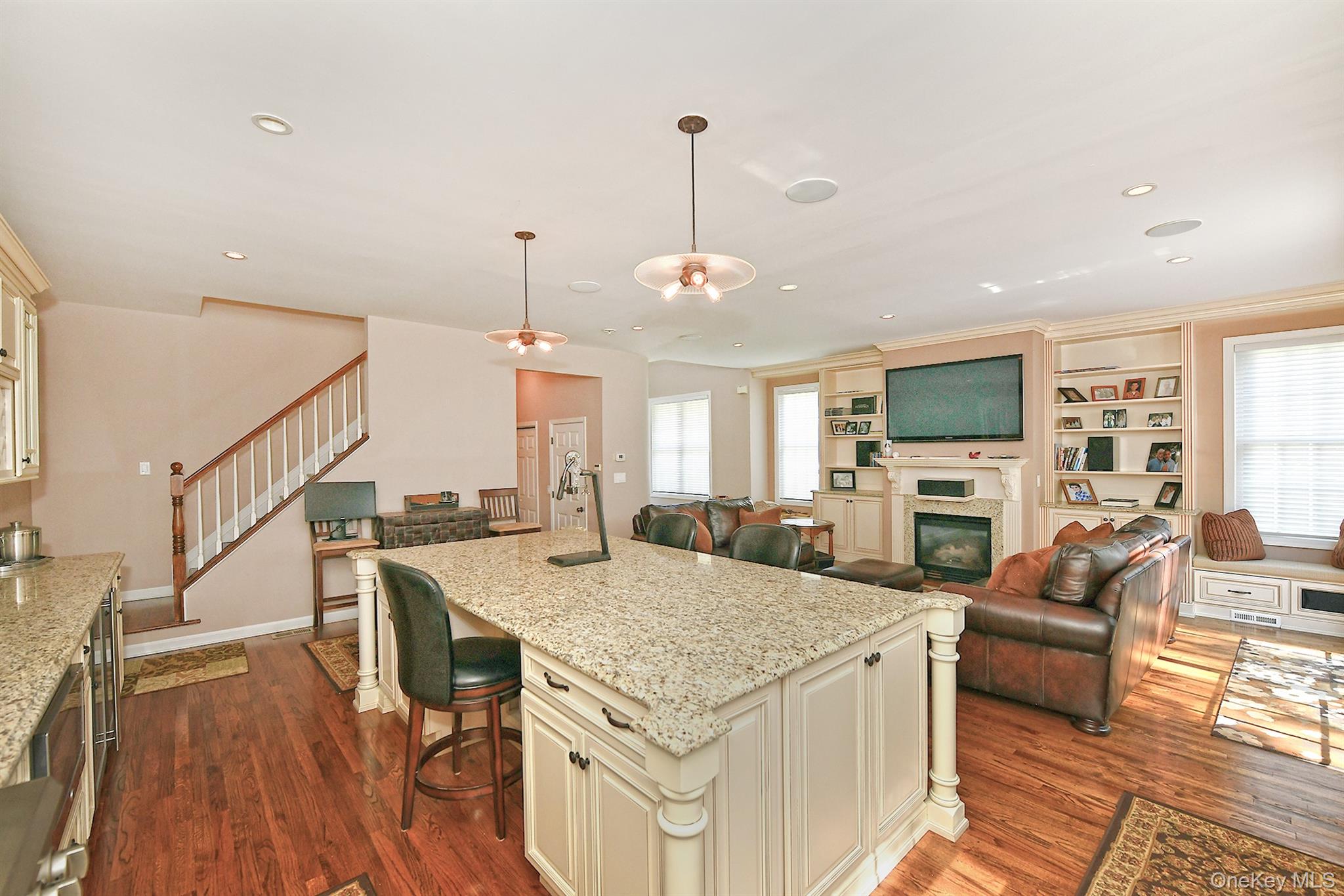 #13 photo, 11 Spring Court, Huntington , NY 11743