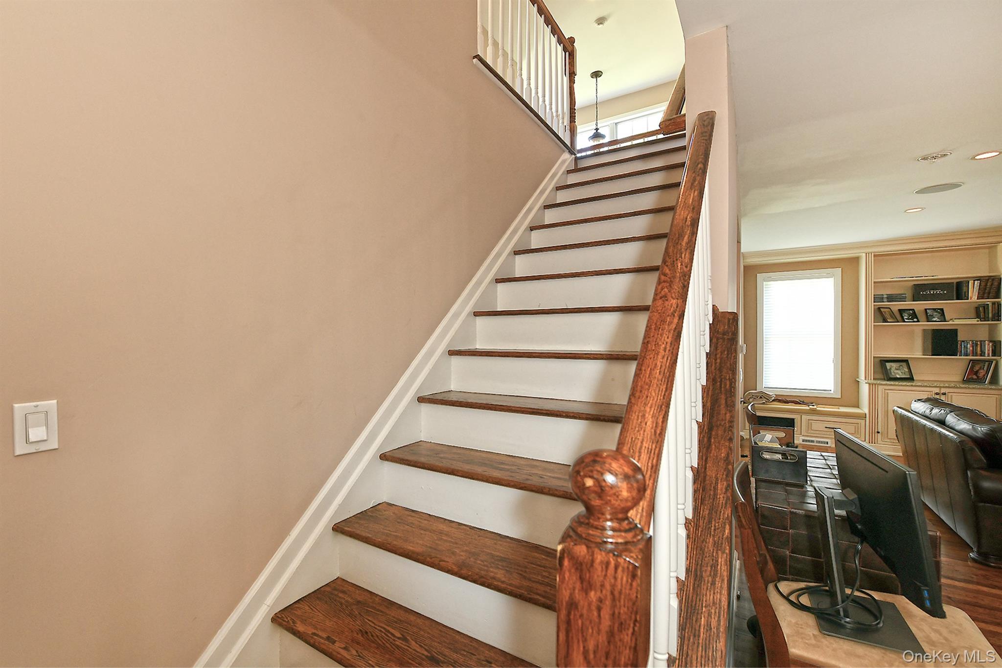 #18 photo, 11 Spring Court, Huntington , NY 11743