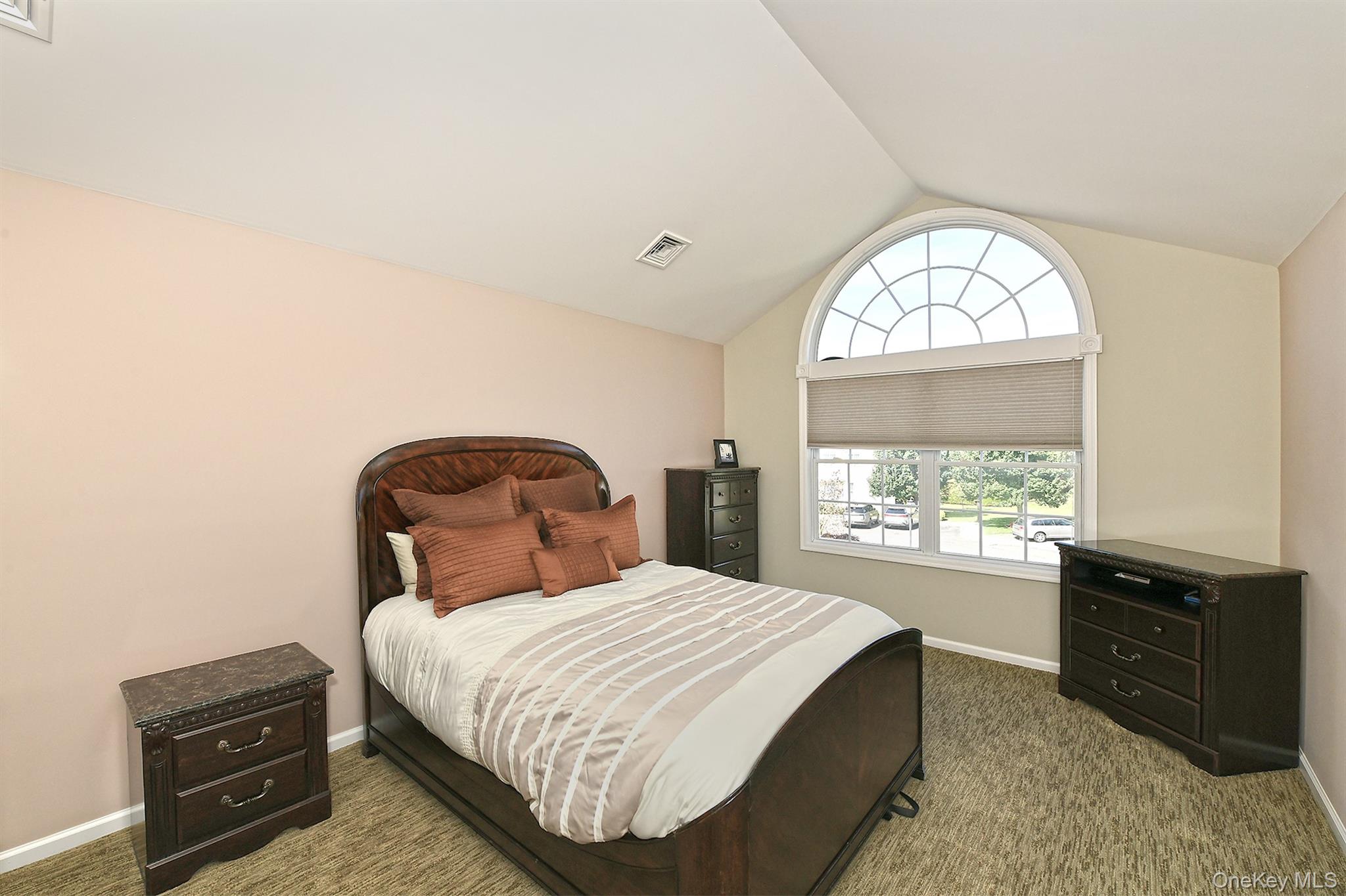 #19 photo, 11 Spring Court, Huntington , NY 11743