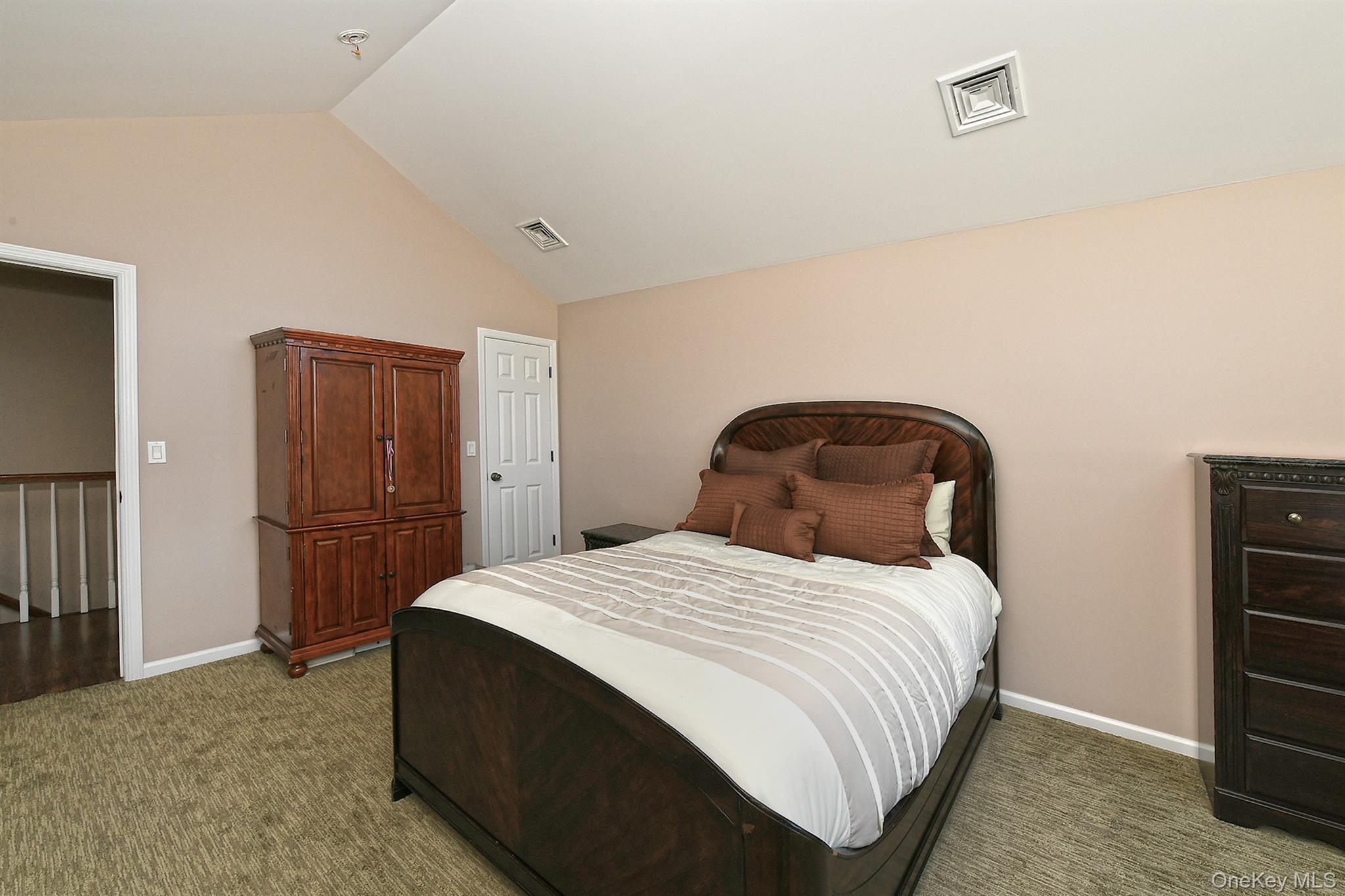 #20 photo, 11 Spring Court, Huntington , NY 11743