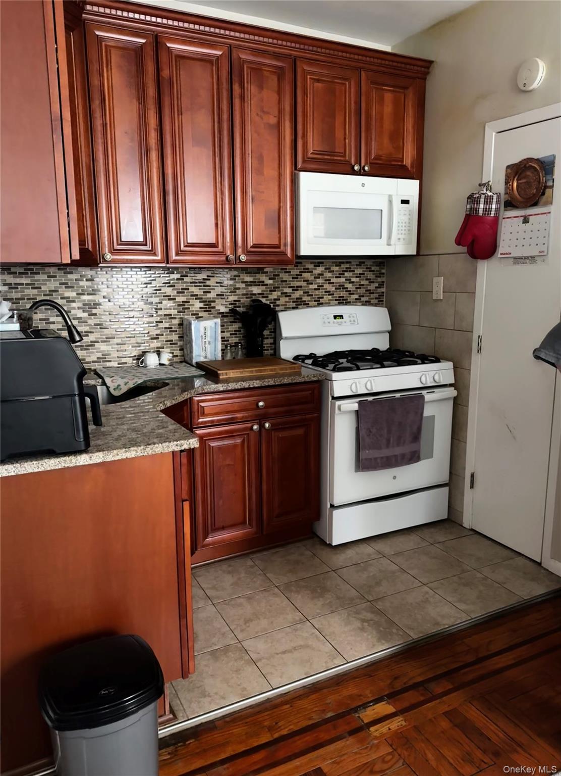 #6 photo, 78-11 73rd Place, Glendale , NY 11385