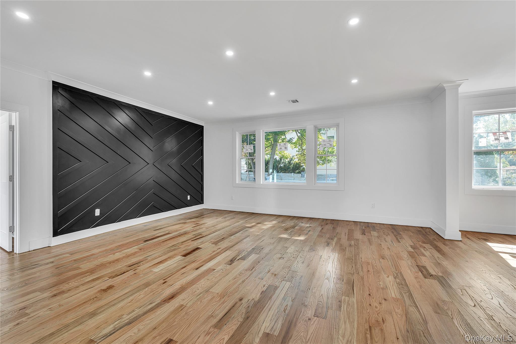 #11 photo, 1130 Carlls Straight Path, Dix Hills , NY 11746