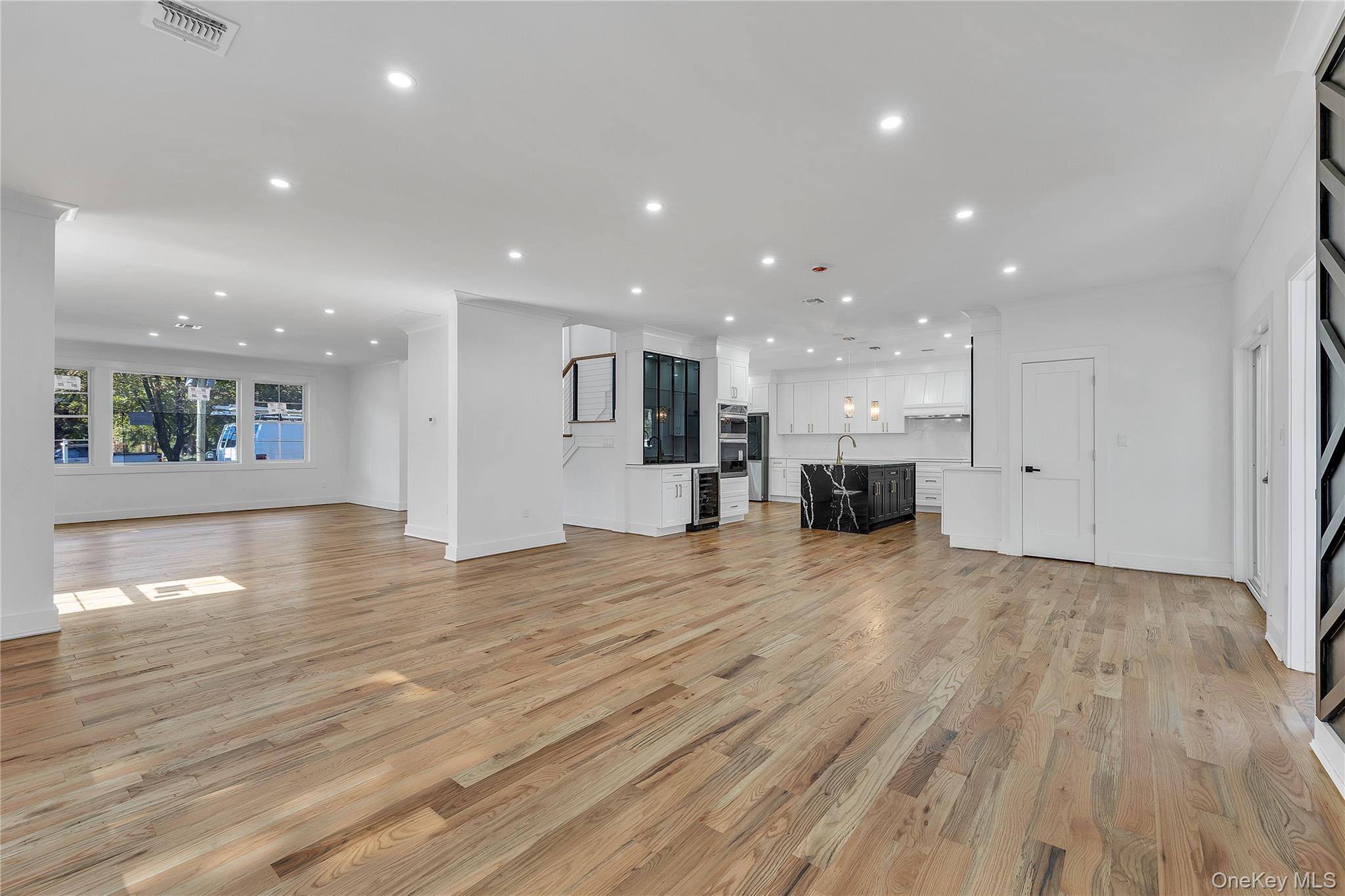 #12 photo, 1130 Carlls Straight Path, Dix Hills , NY 11746