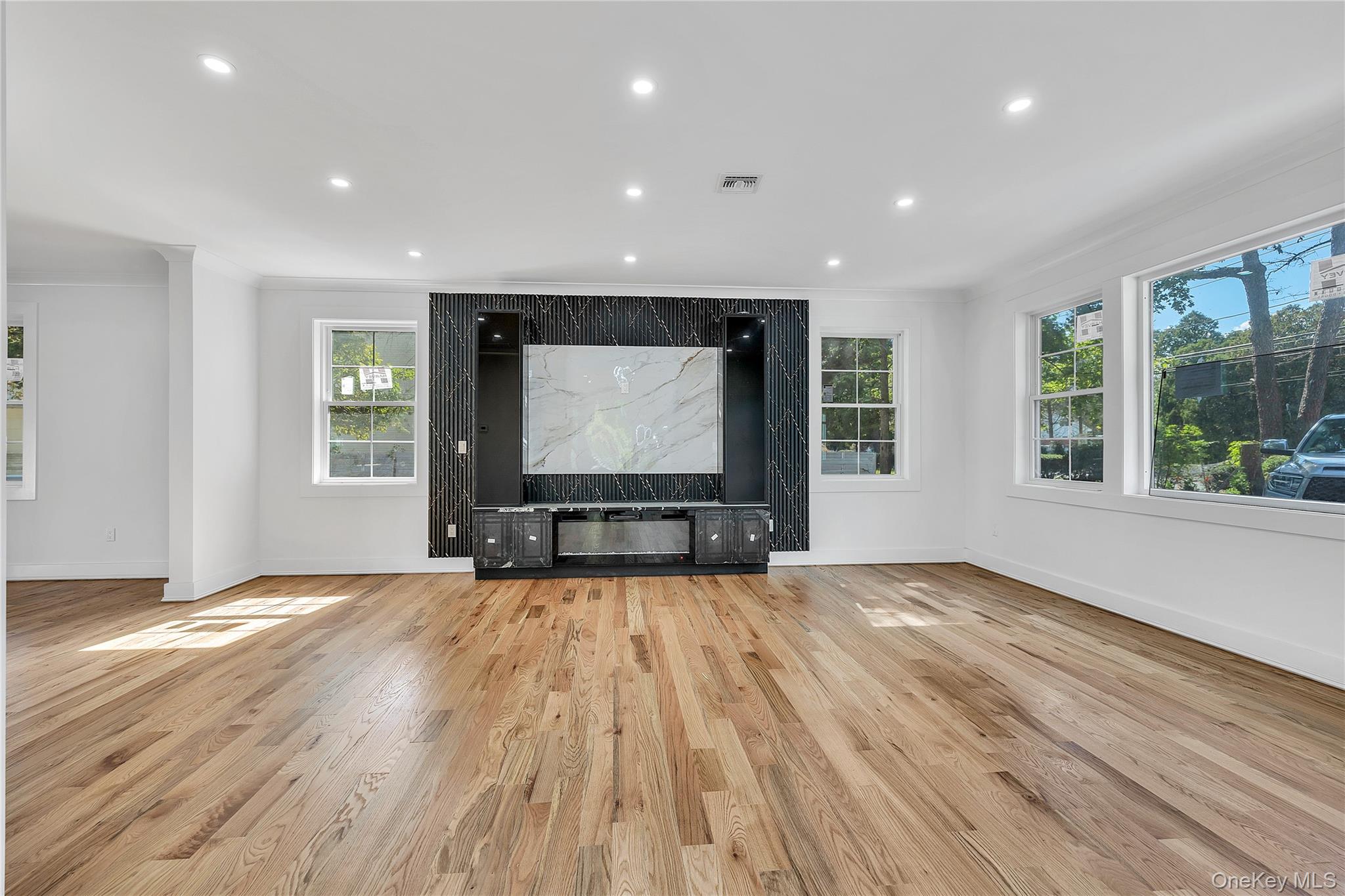 #13 photo, 1130 Carlls Straight Path, Dix Hills , NY 11746