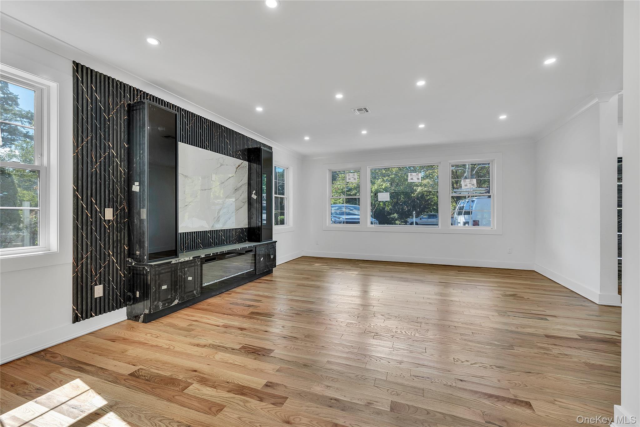 #14 photo, 1130 Carlls Straight Path, Dix Hills , NY 11746