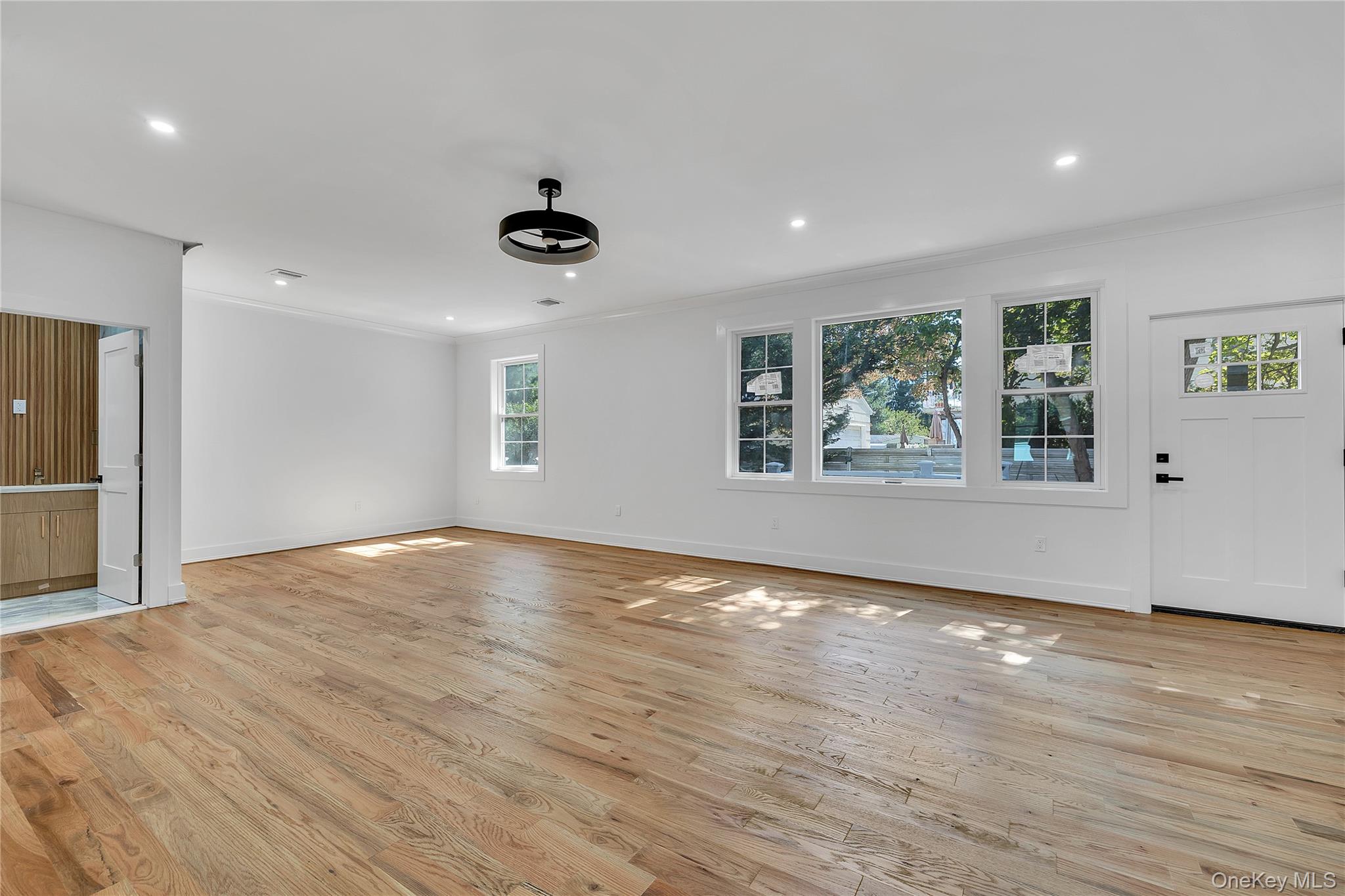 #15 photo, 1130 Carlls Straight Path, Dix Hills , NY 11746