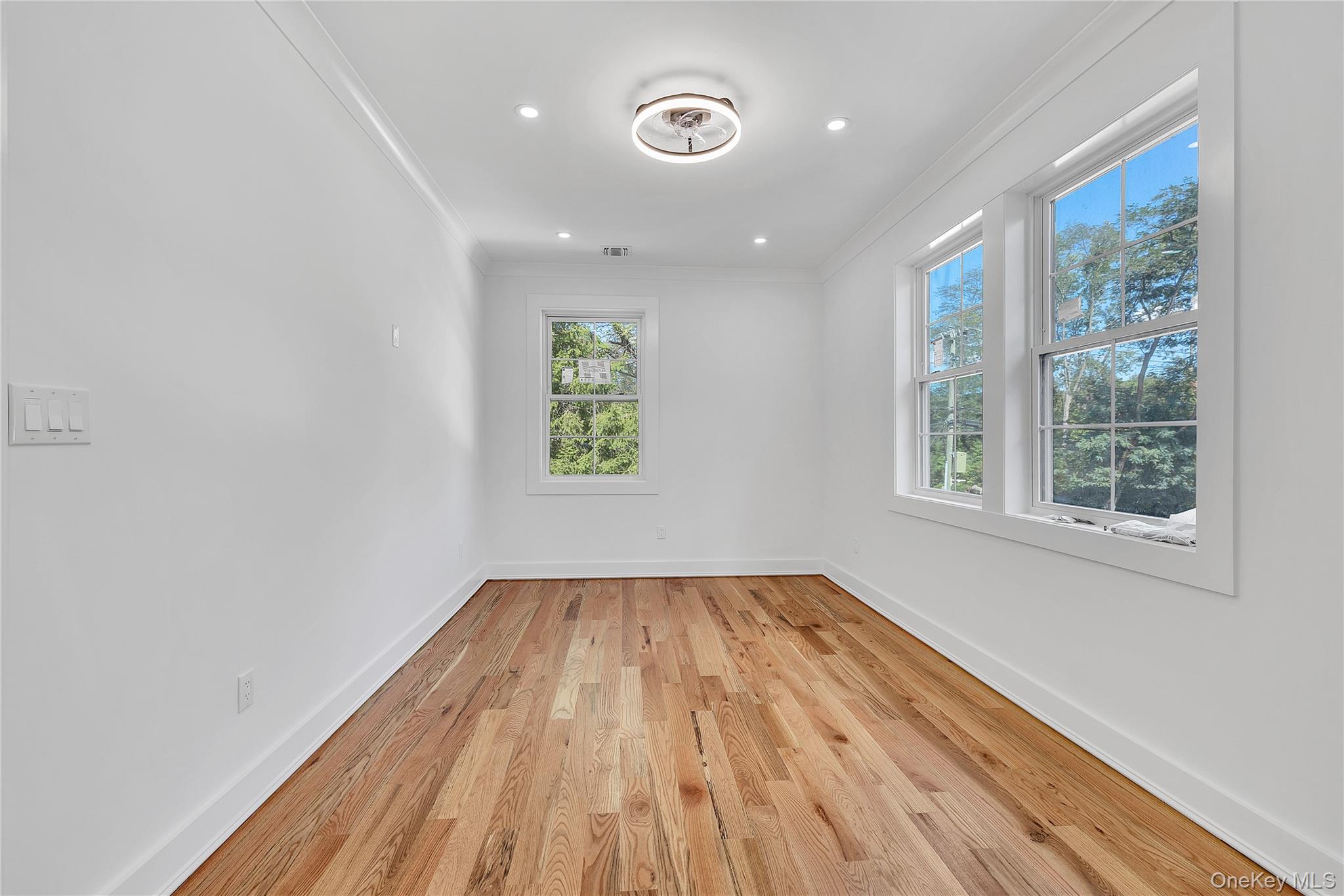 #20 photo, 1130 Carlls Straight Path, Dix Hills , NY 11746