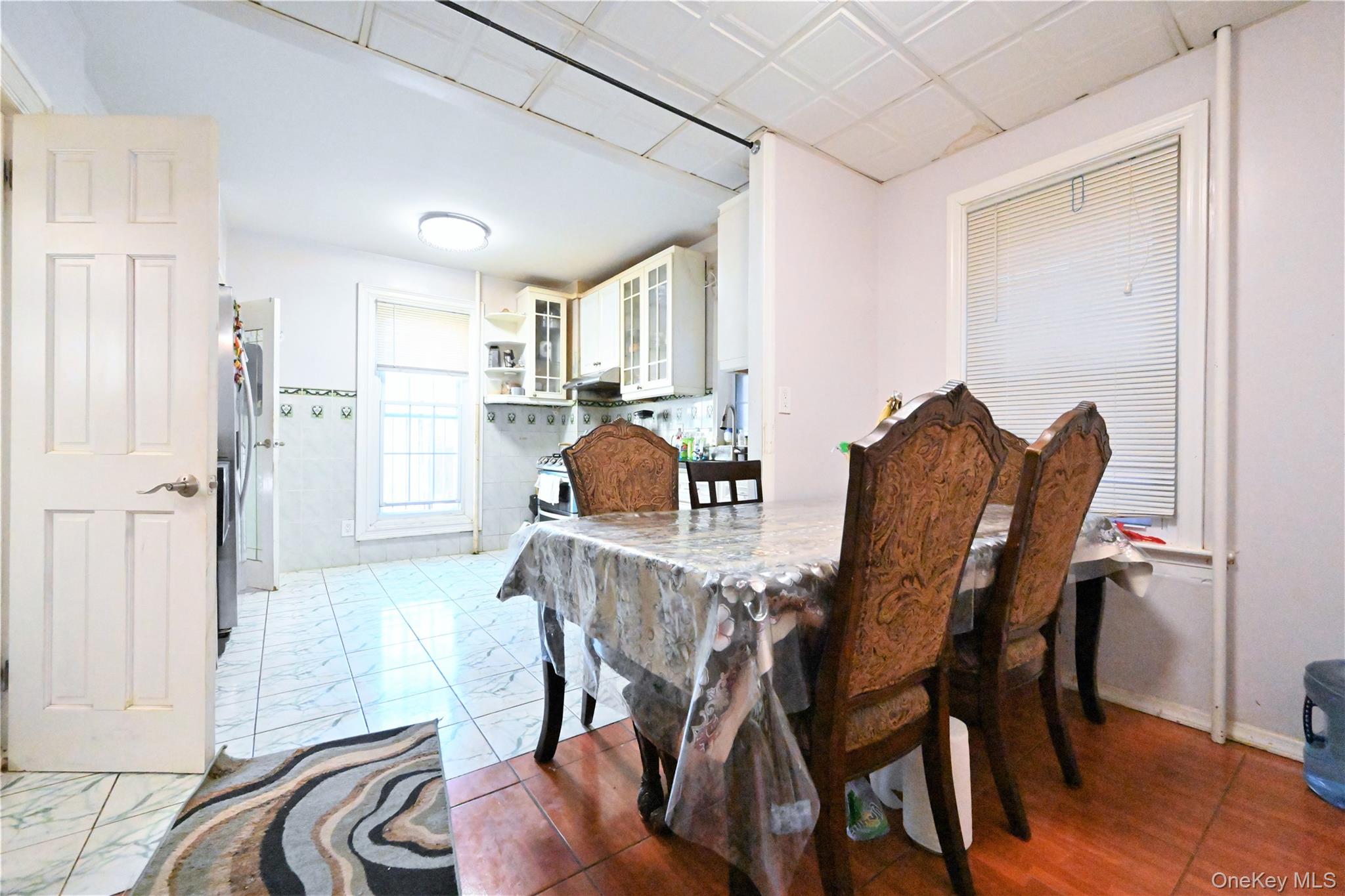 #4 photo, 40-29 81 Street, クイーンズ区 Elmhurst , NY 11373