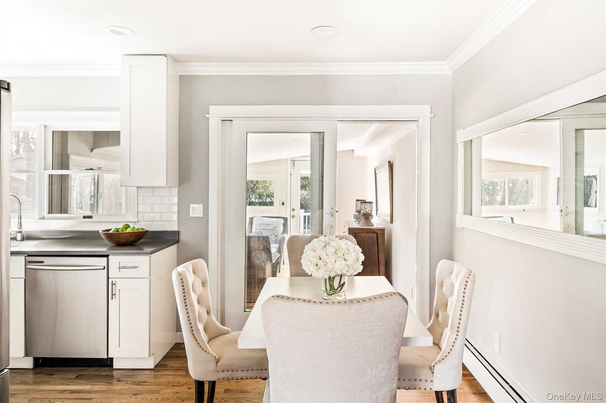 #6 photo, 66 School Street, サフォーク郡 Hampton Bays , NY 11946