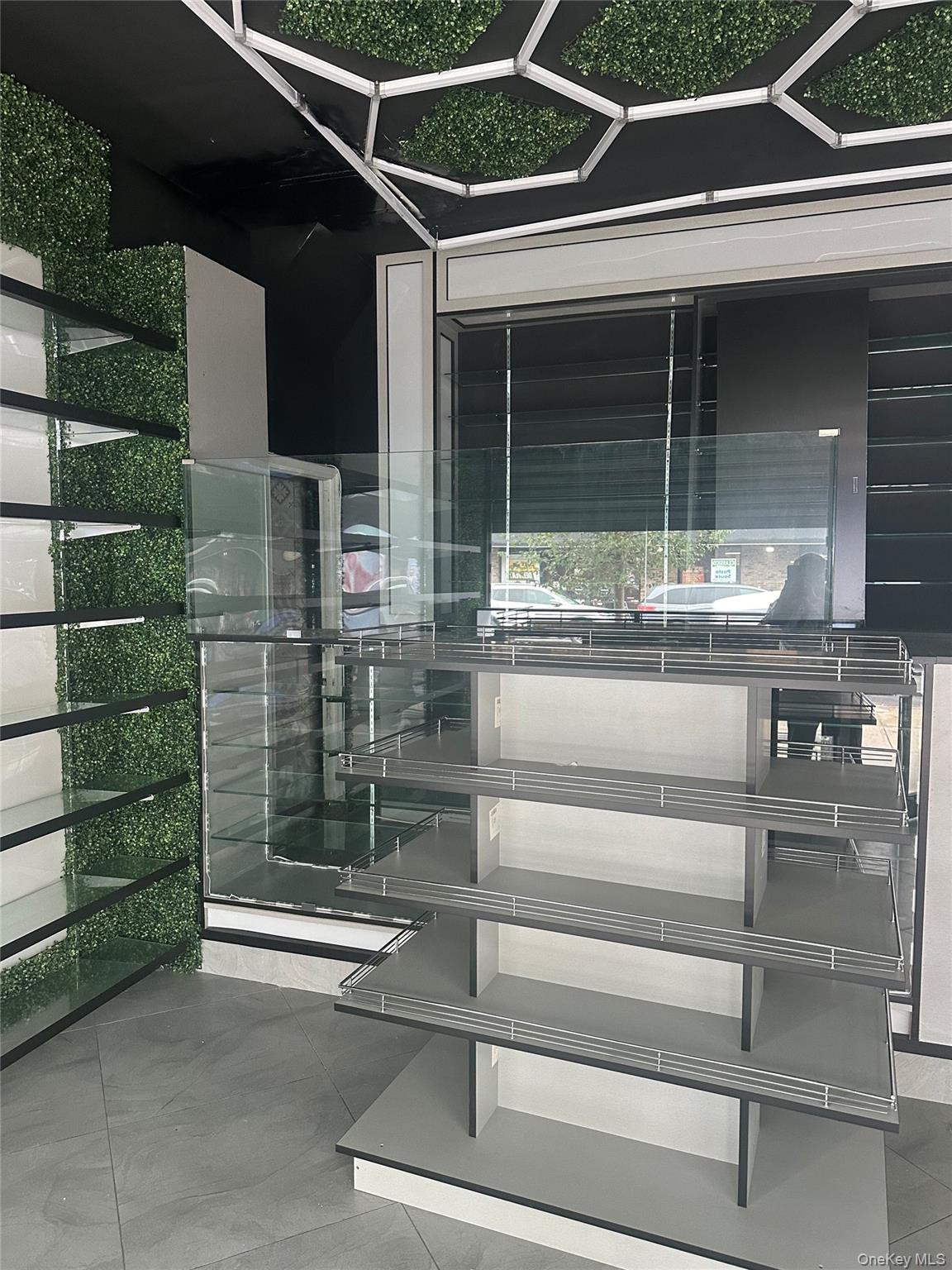 #2 photo, 780 Metropolitan Avenue, Brooklyn , NY 11211