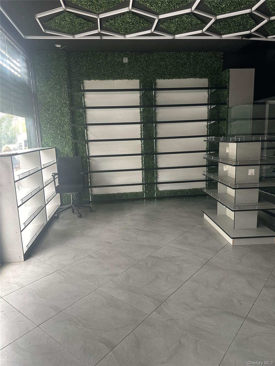 #5 photo, 780 Metropolitan Avenue, Brooklyn , NY 11211