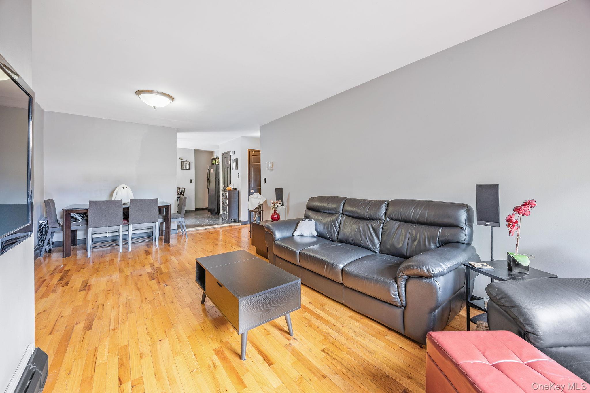 #4 photo, 7521 Caldwell Avenue, Middle Village , NY 11379