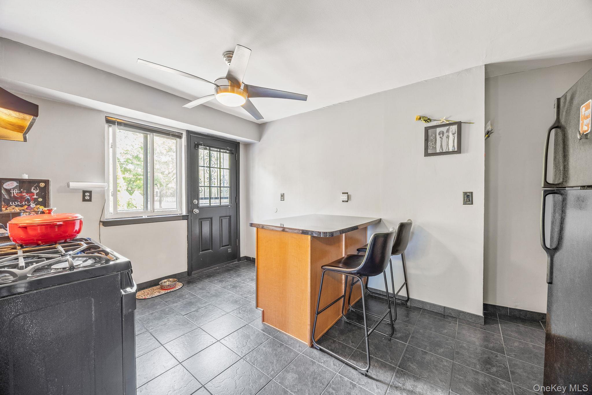 #7 photo, 7521 Caldwell Avenue, Middle Village , NY 11379