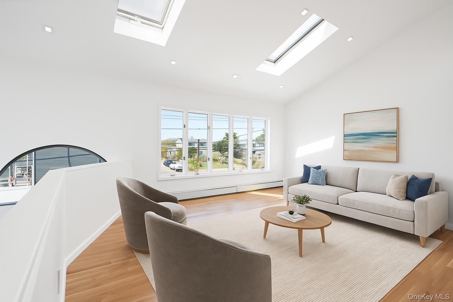 #1 photo, 2655 Ocean Avenue, ナッソー郡 Seaford , NY 11783