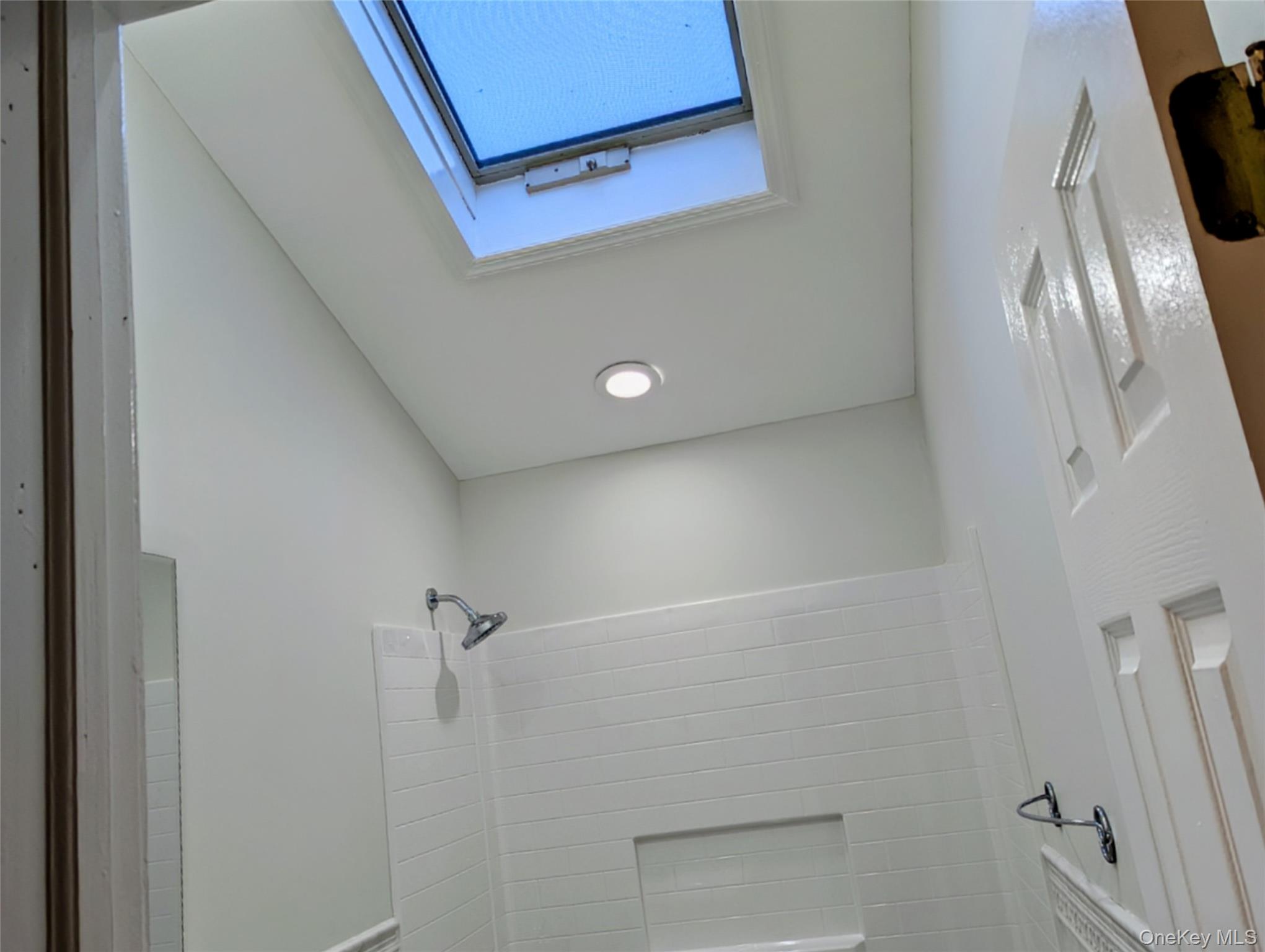 #9 photo, 139 Pine Neck Avenue, サフォーク郡 East Patchogue , NY 11772