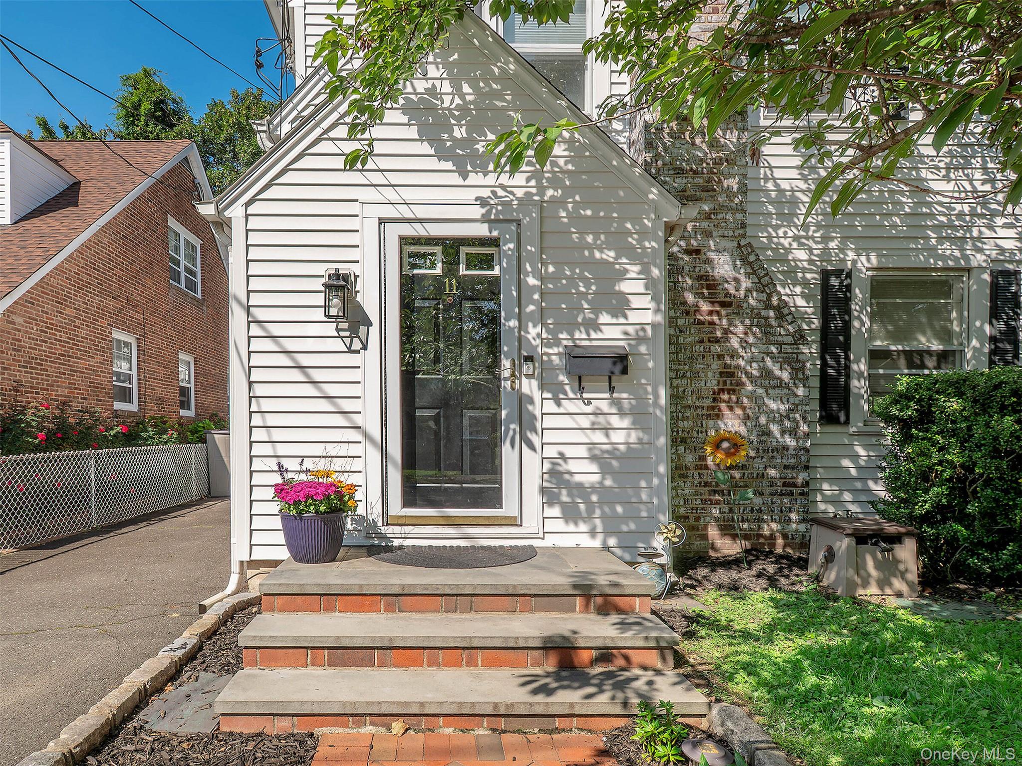 #1 photo, 11 Park Avenue, पोर्ट वॉशिंगटन Port Washington , NY 11050