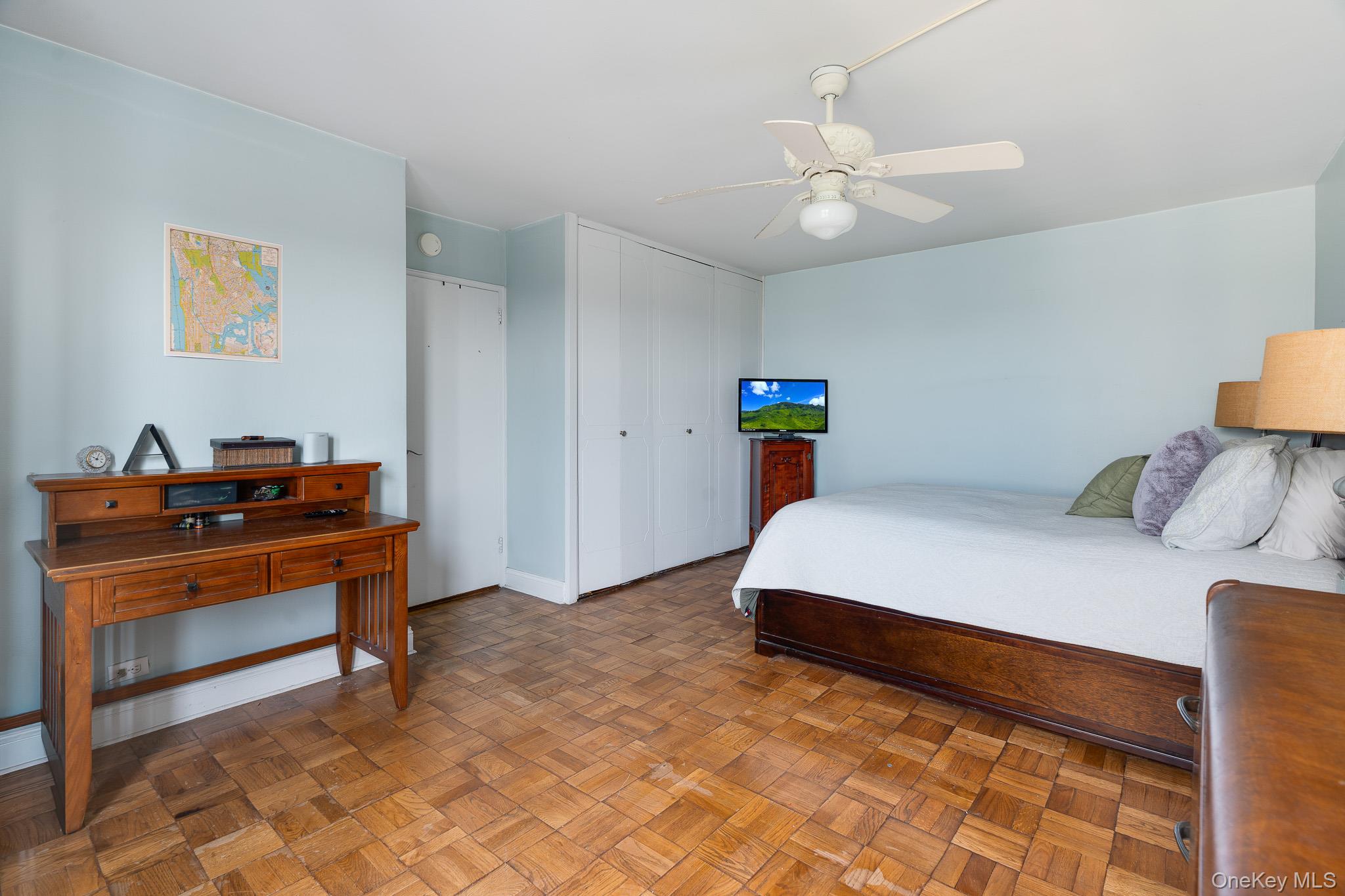 #13 photo, 2500 Johnson Avenue, Bronx , NY 10463