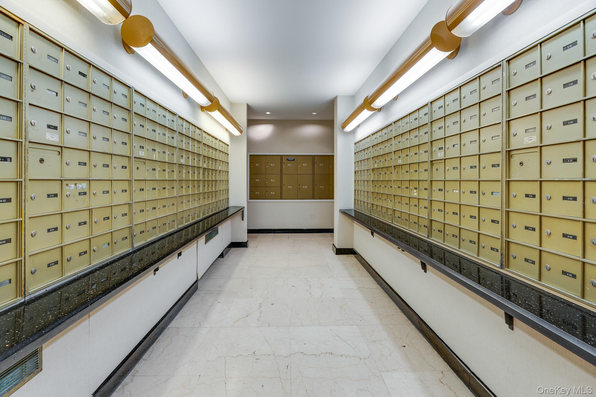 #20 photo, 2500 Johnson Avenue, Bronx , NY 10463