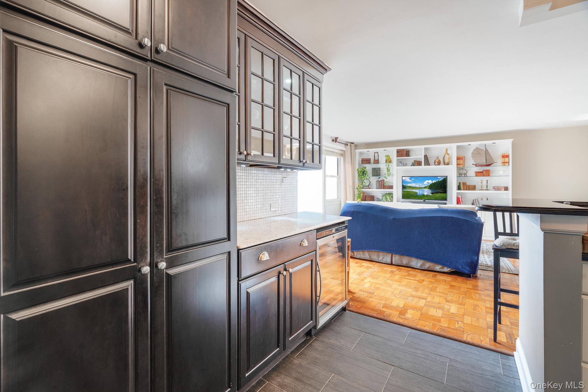 #7 photo, 2500 Johnson Avenue, Bronx , NY 10463