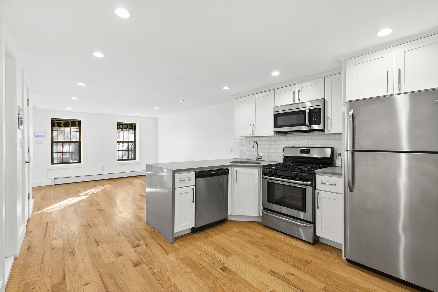 #3 photo, Brooklyn, Ocean Hill , NY 11233