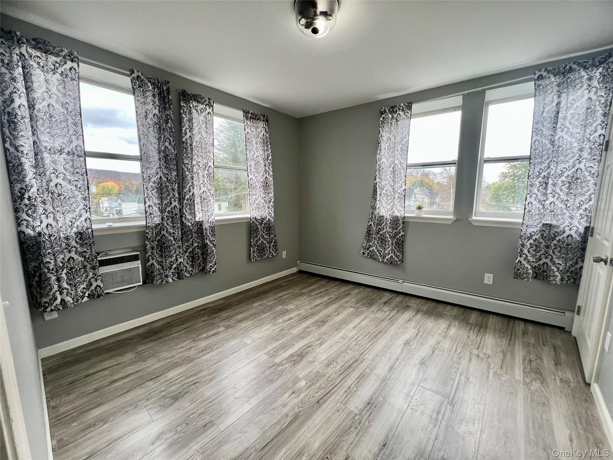 #13 photo, 39 Church Street, Port Jervis , NY 12771