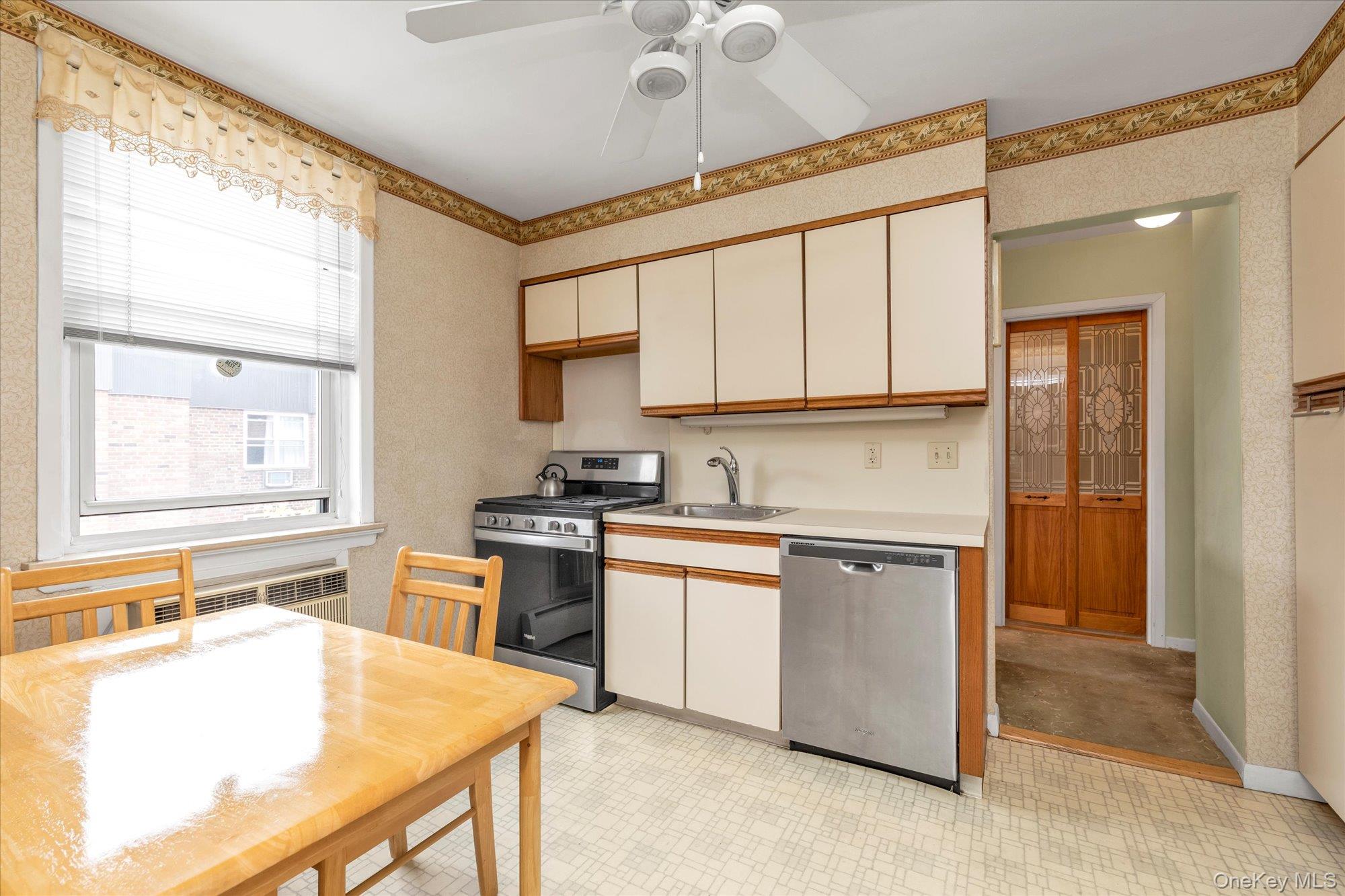 #8 photo, 2 Fowler Avenue, Lynbrook , NY 11563