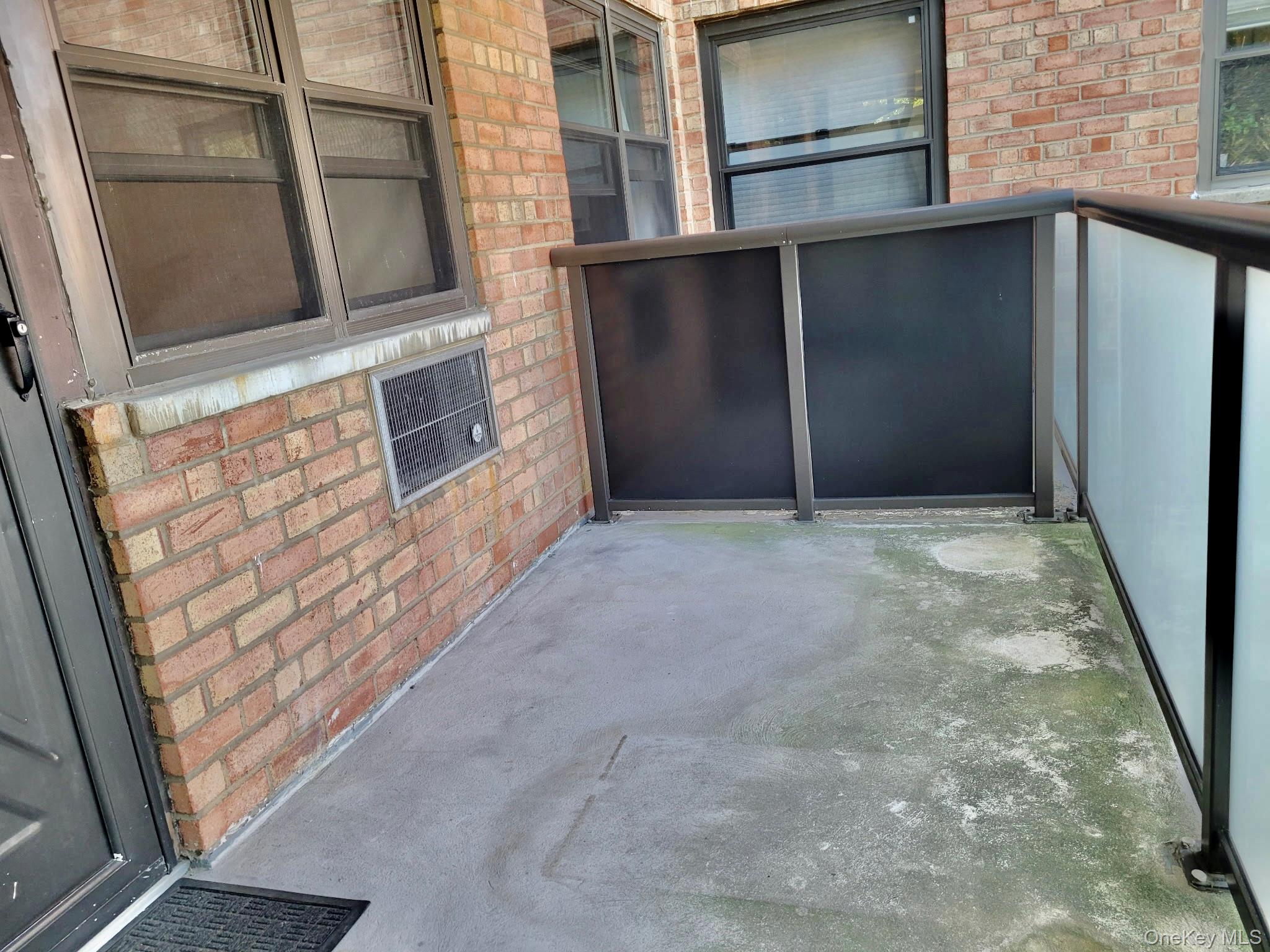 #10 photo, 315 Atlantic Avenue, East Rockaway , NY 11518