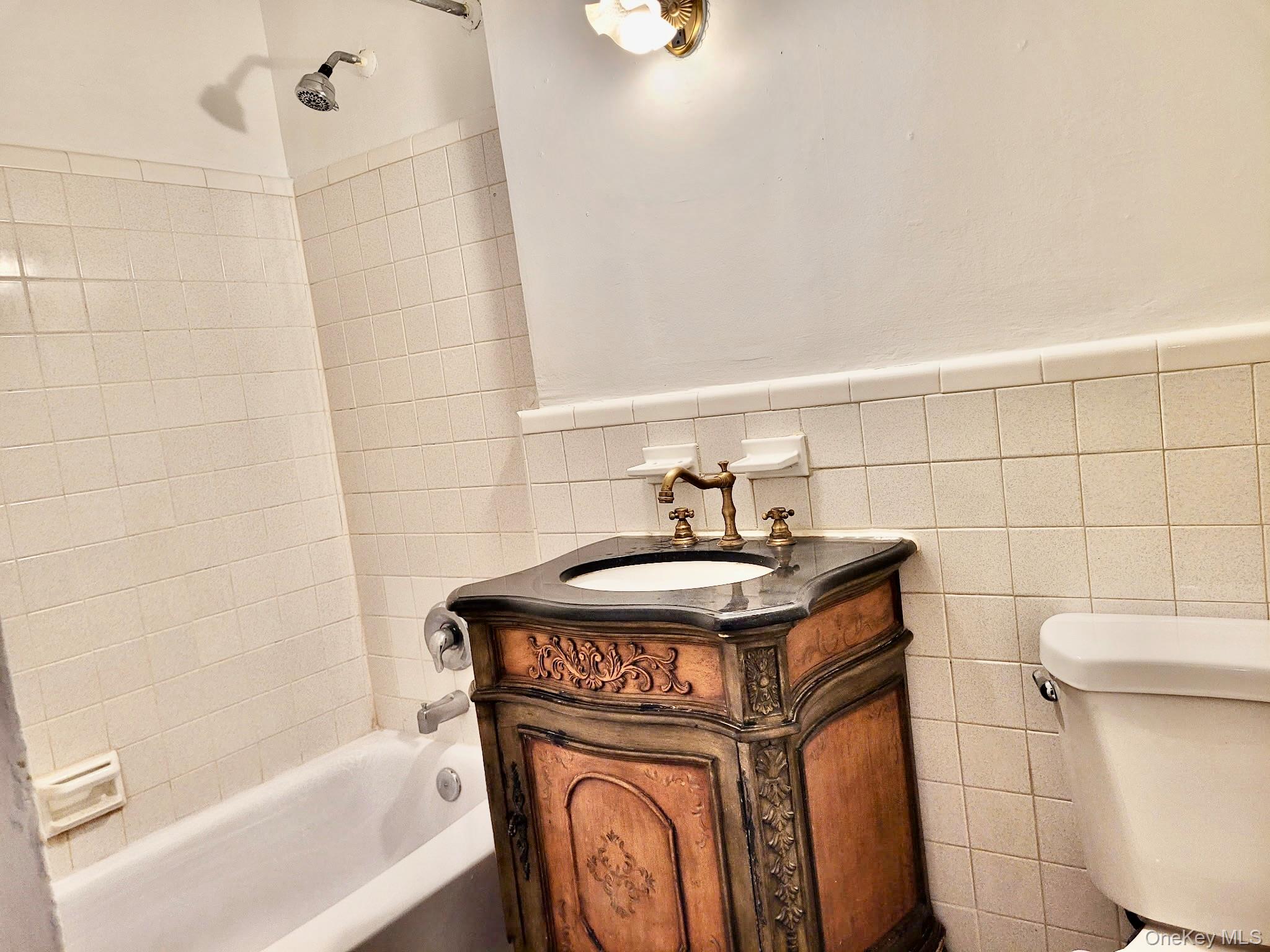 #8 photo, 315 Atlantic Avenue, East Rockaway , NY 11518