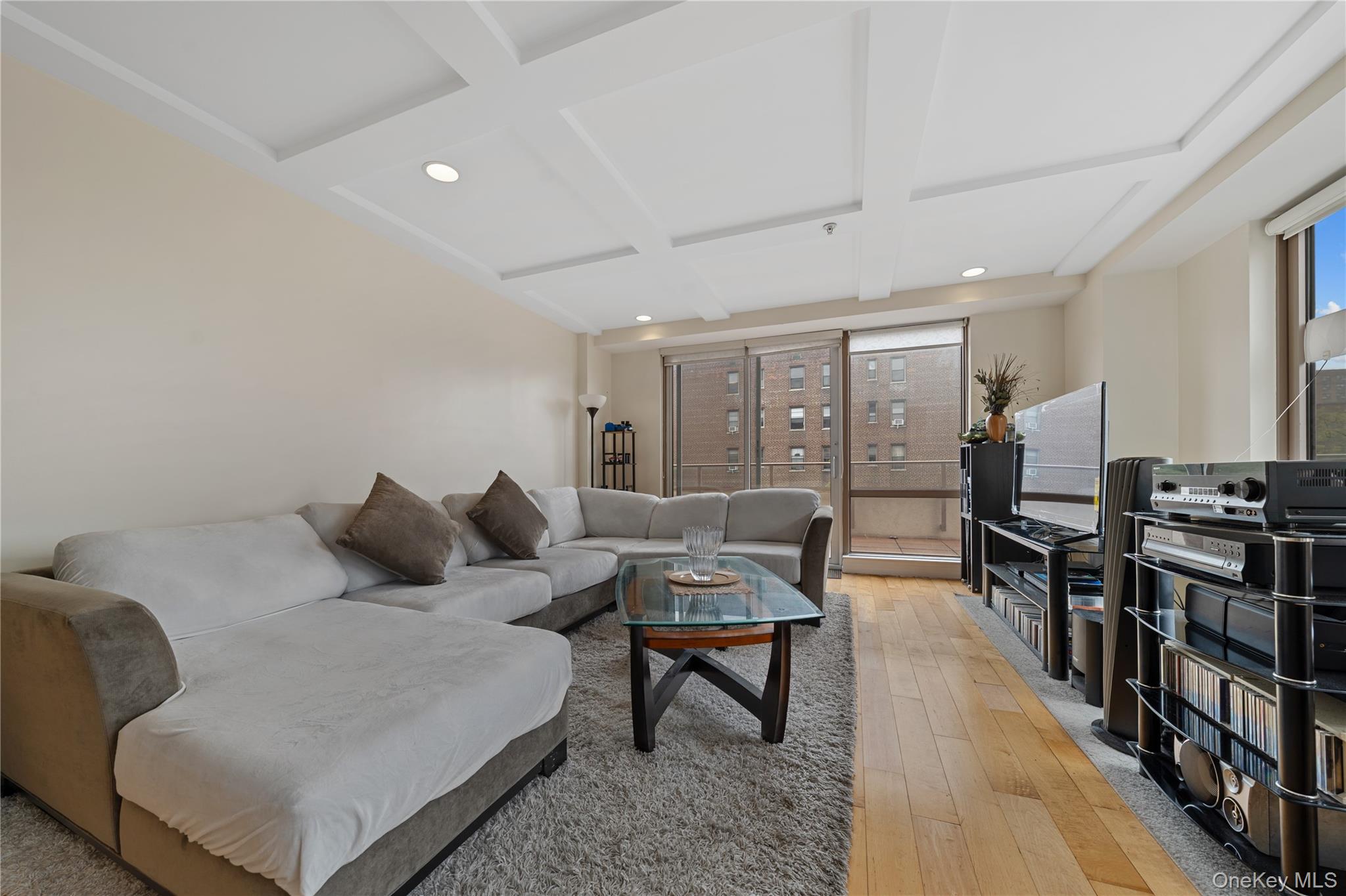 #3 photo, 64-05 Yellowstone Boulevard, クイーンズ区 Forest Hills , NY 11375