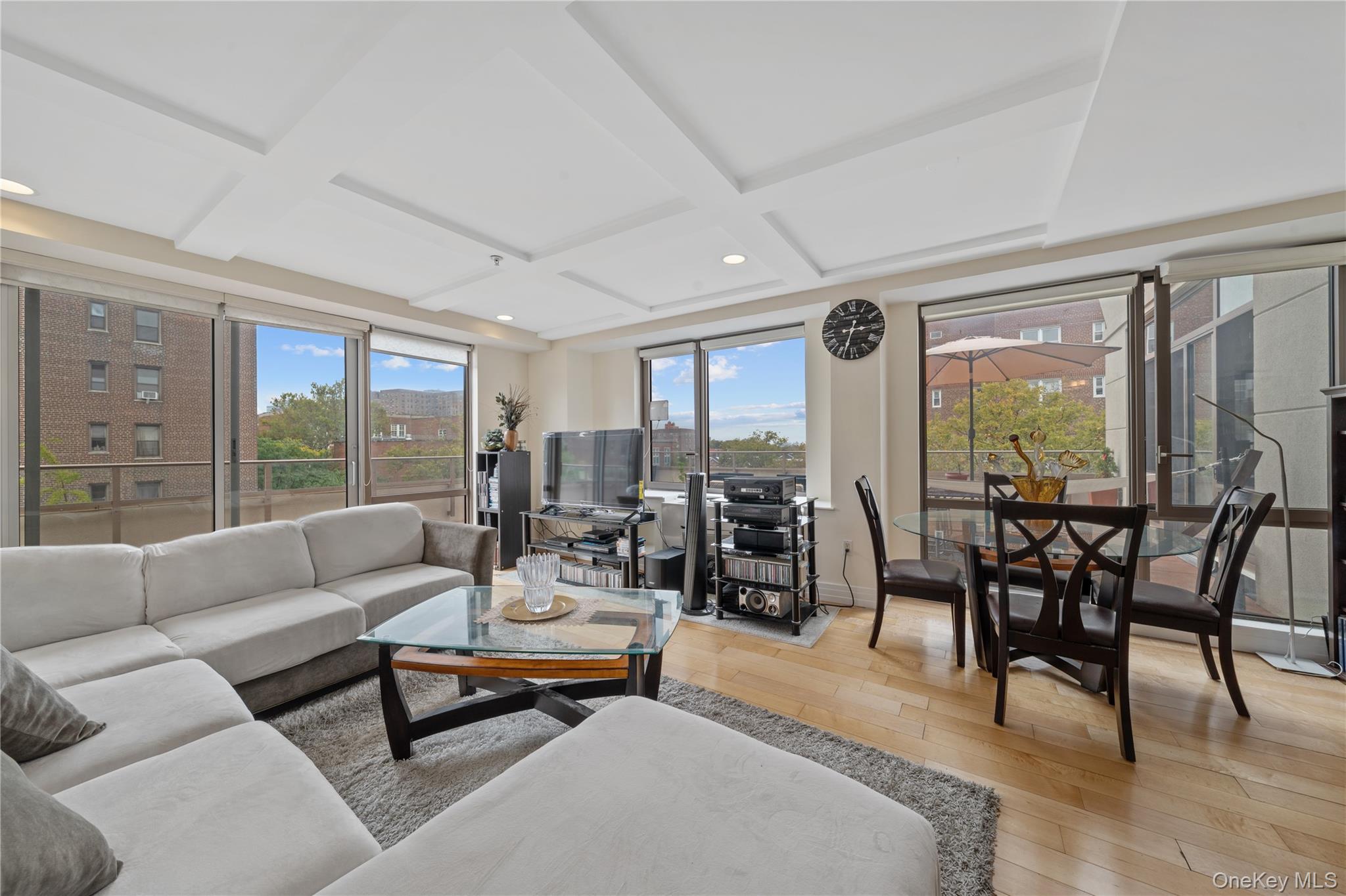 #4 photo, 64-05 Yellowstone Boulevard, クイーンズ区 Forest Hills , NY 11375