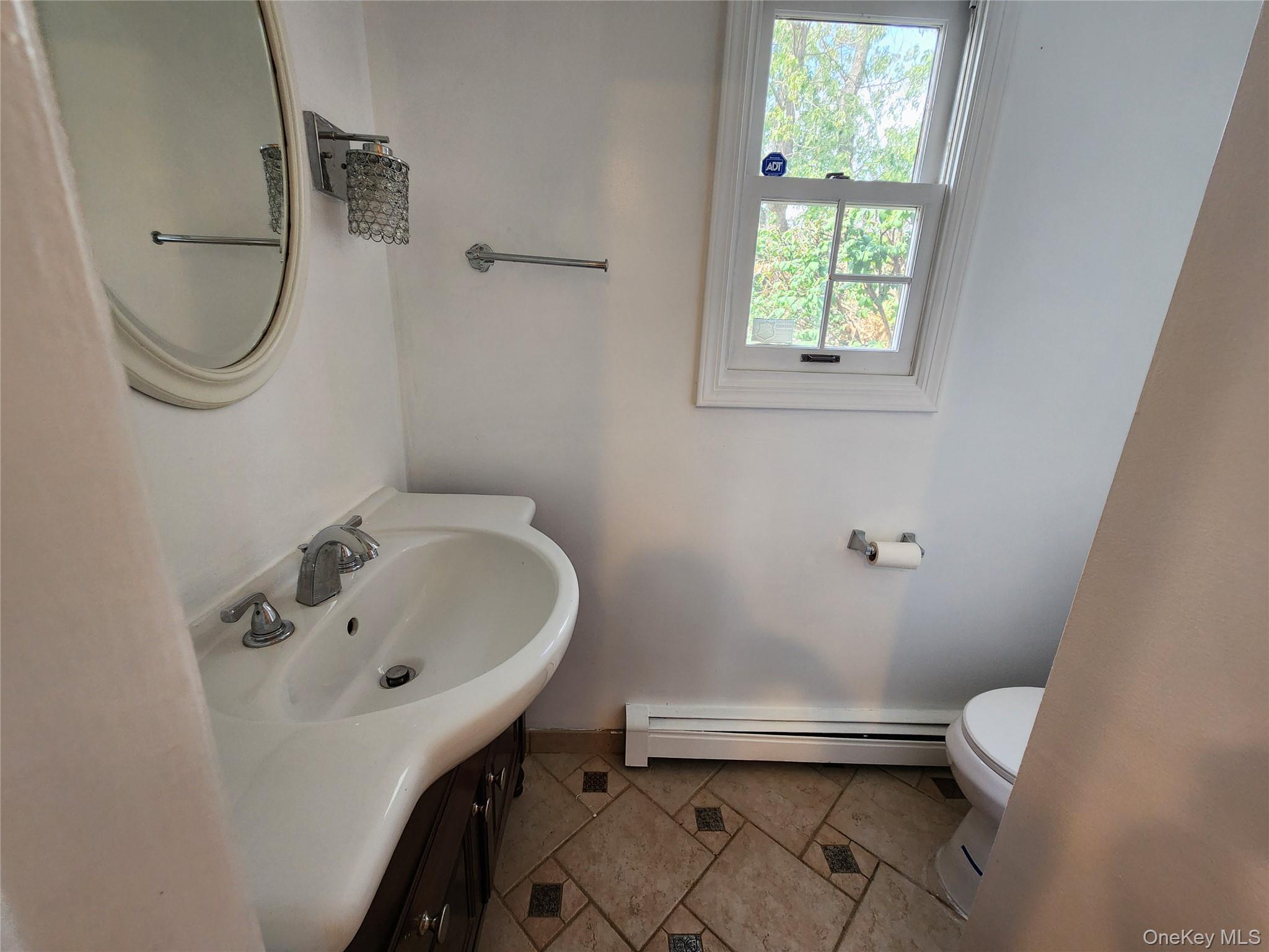 #12 photo, 55 Holiday Park Drive, サフォーク郡 Centereach , NY 11720