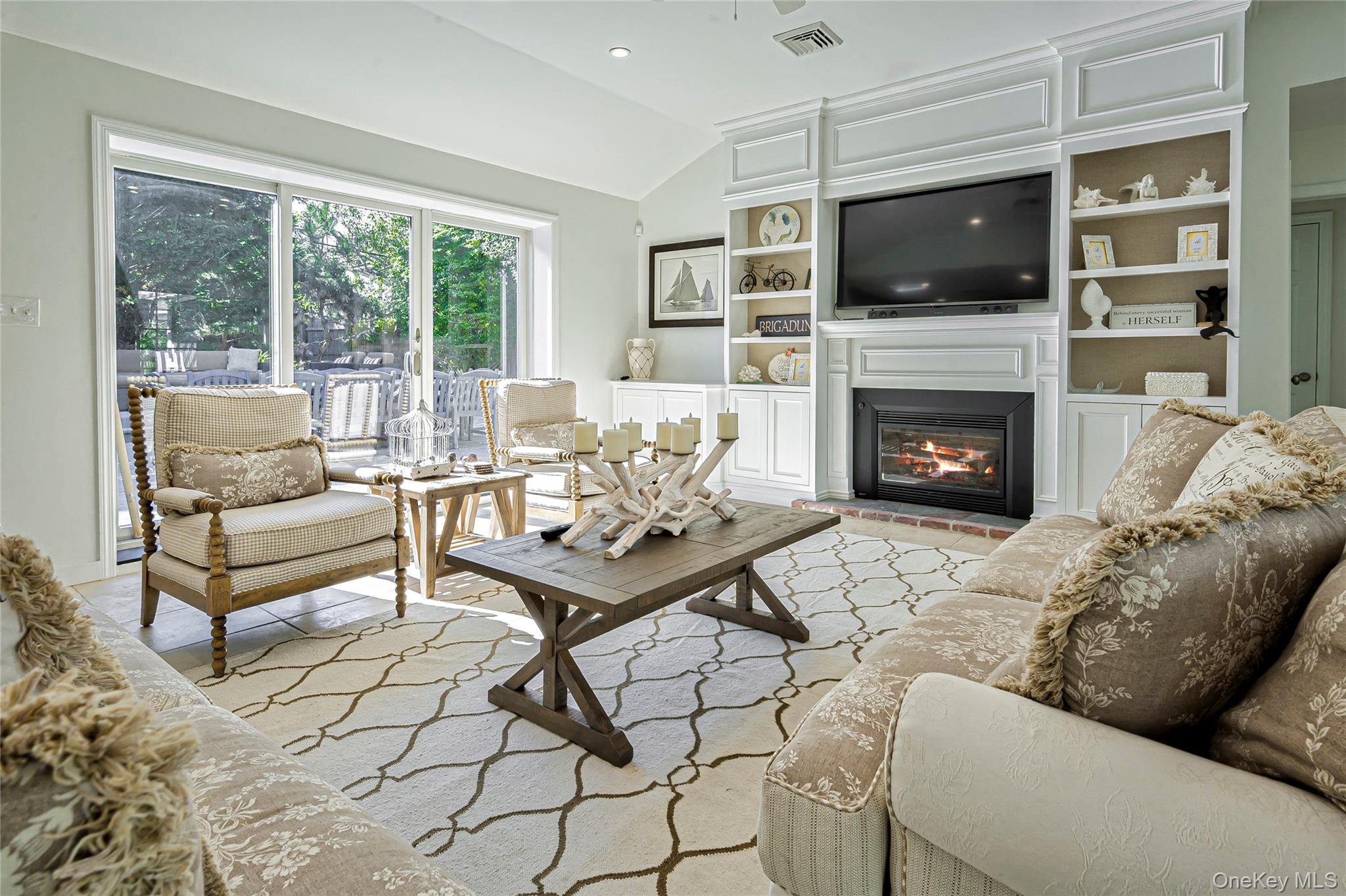 #1 photo, 39 Sloop Walk, サフォーク郡 Ocean Beach , NY 11770