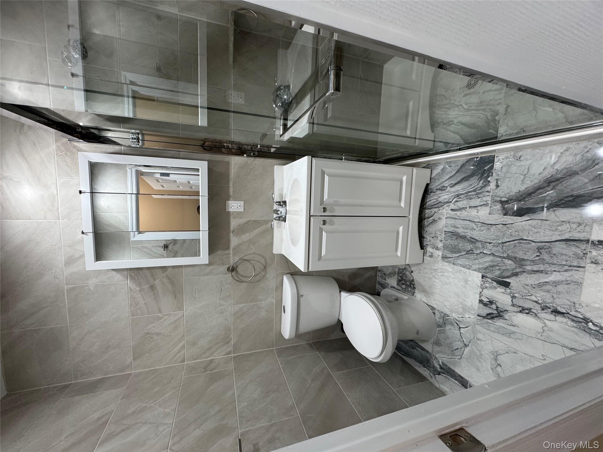 #11 photo, 5942 Grove Street, クイーンズ区 Ridgewood , NY 11385