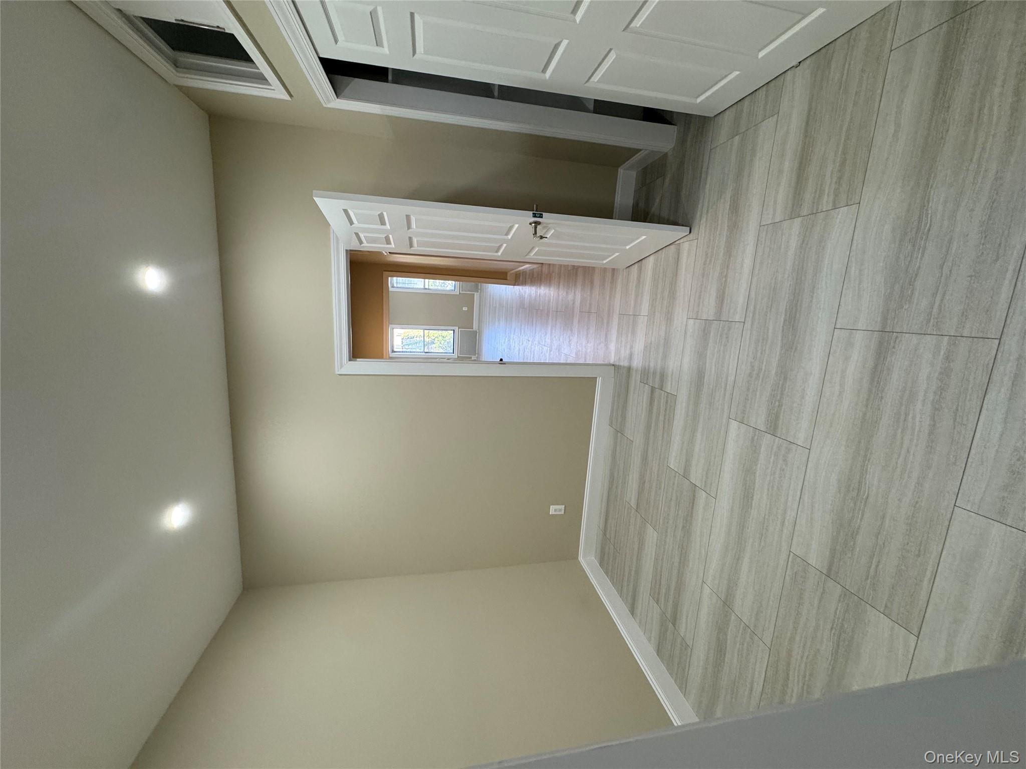 #2 photo, 5942 Grove Street, クイーンズ区 Ridgewood , NY 11385