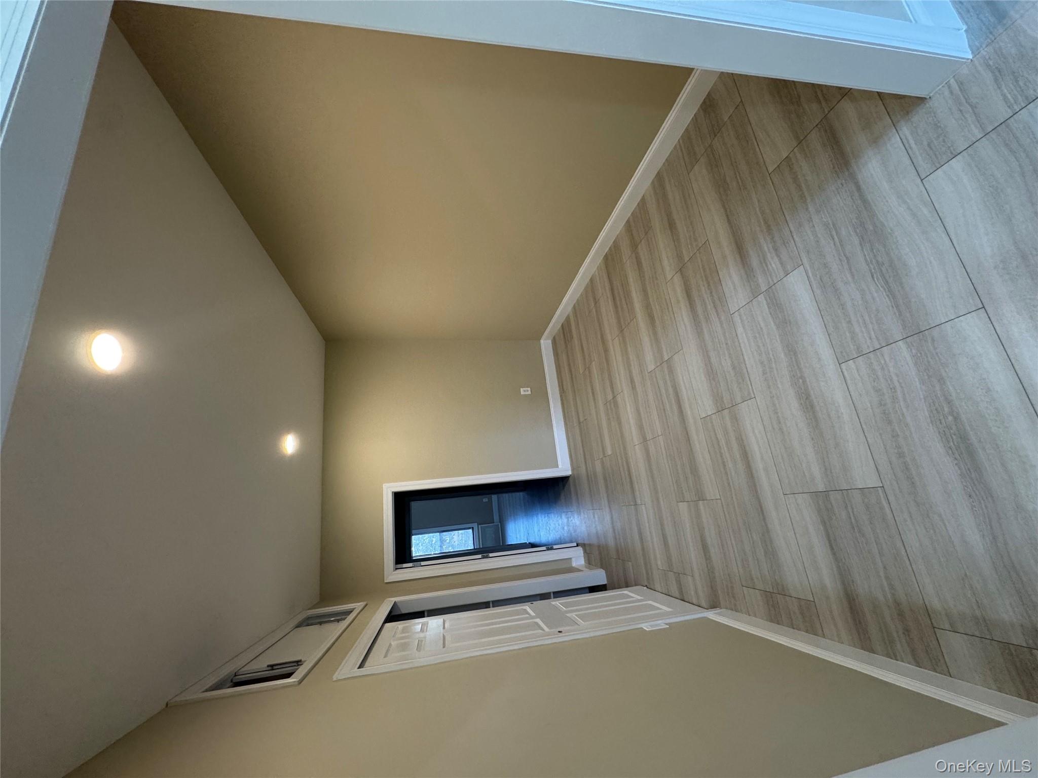 #5 photo, 5942 Grove Street, クイーンズ区 Ridgewood , NY 11385