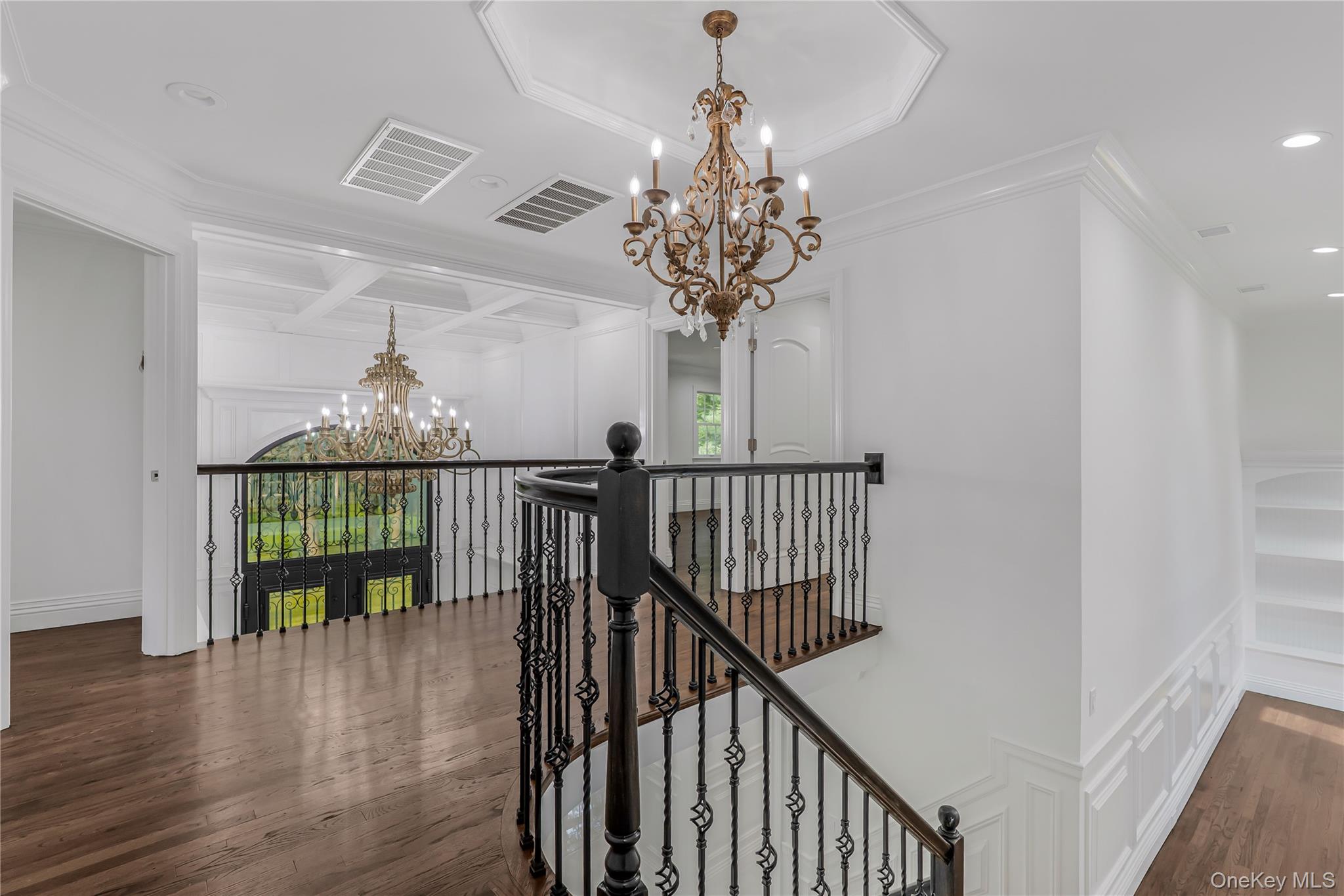 #16 photo, 15 Southwick Court, Plainview , NY 11803