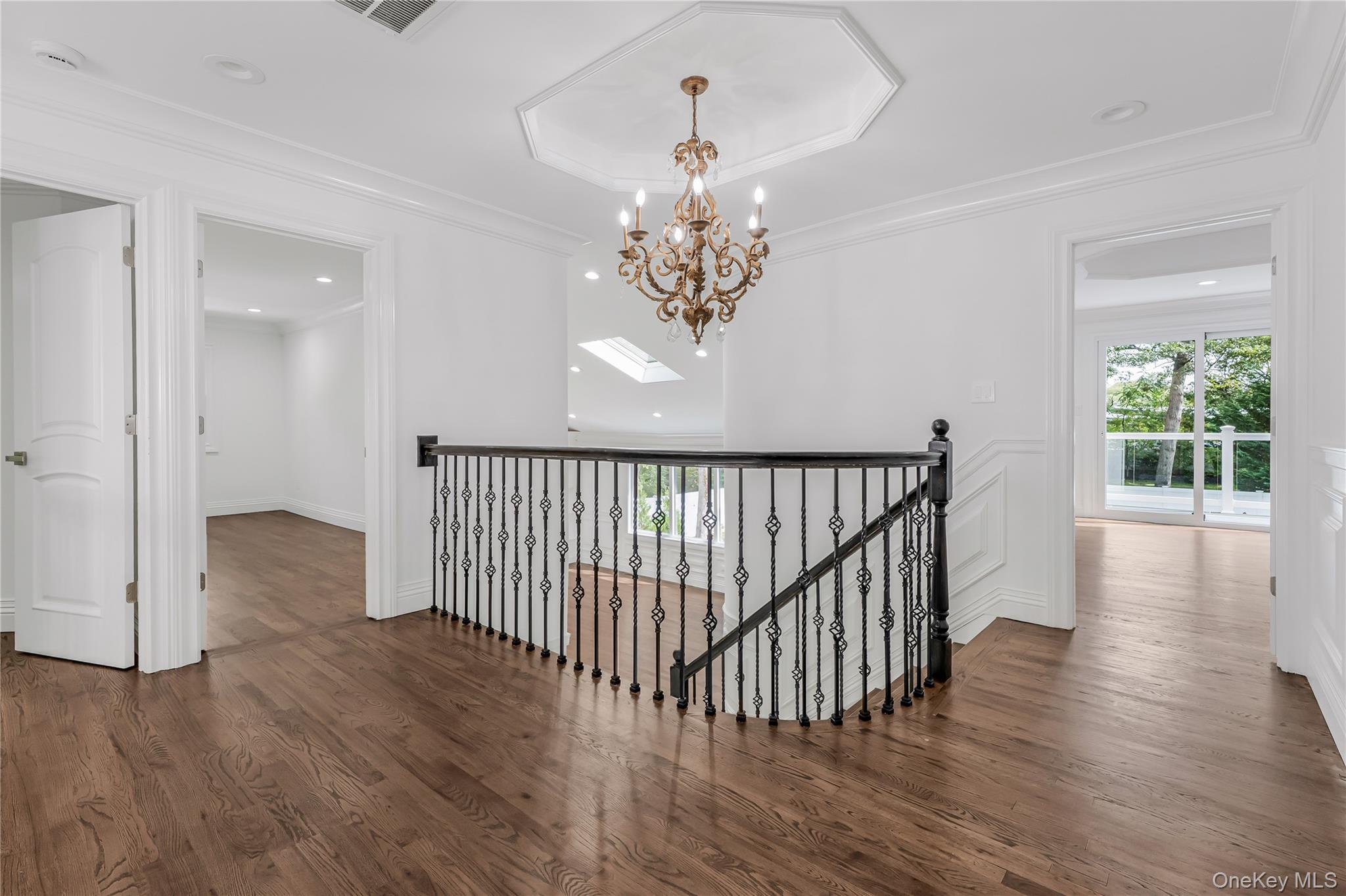 #17 photo, 15 Southwick Court, Plainview , NY 11803