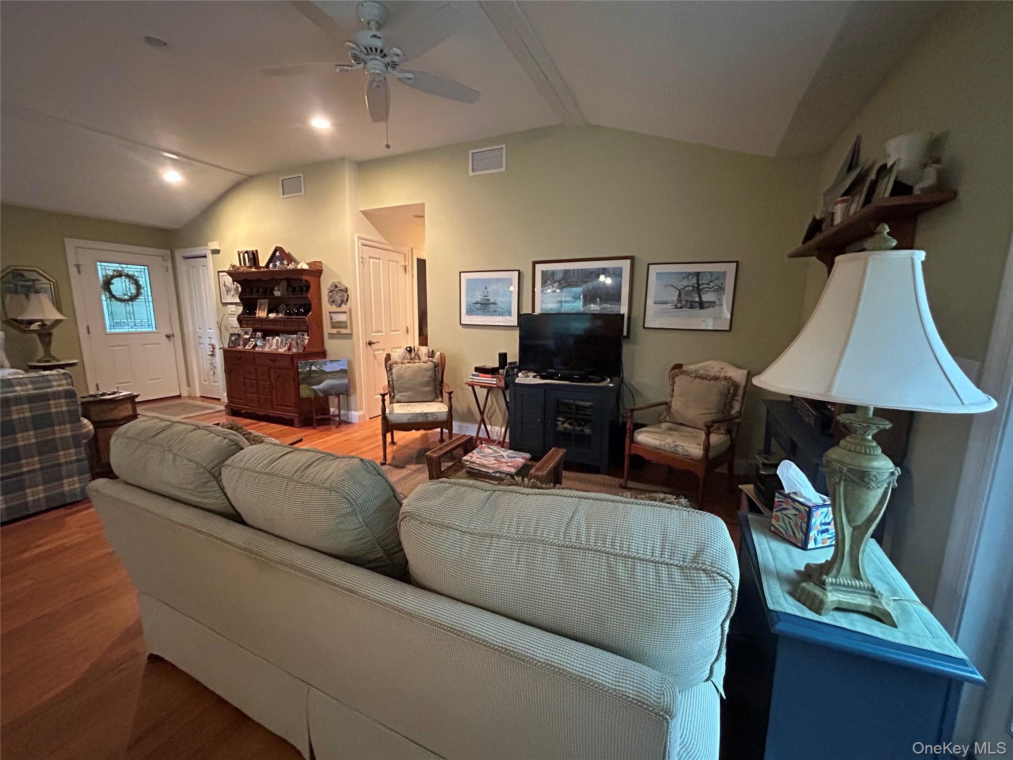 #20 photo, 1545 E Gillette Drive, East Marion , NY 11939