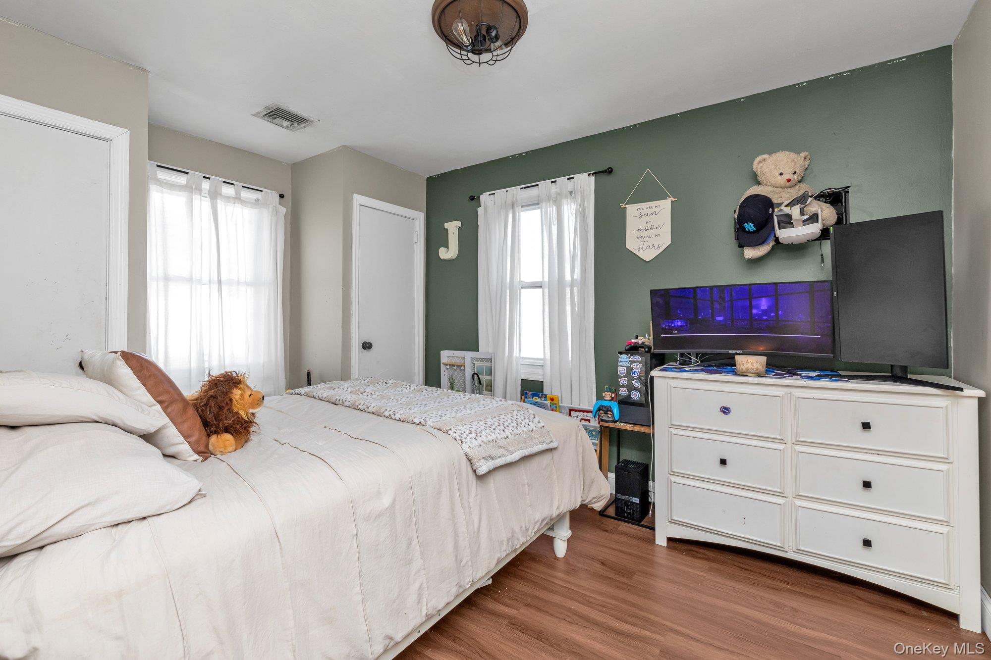 #11 photo, 95 Wheeler Avenue, Valley Stream , NY 11580