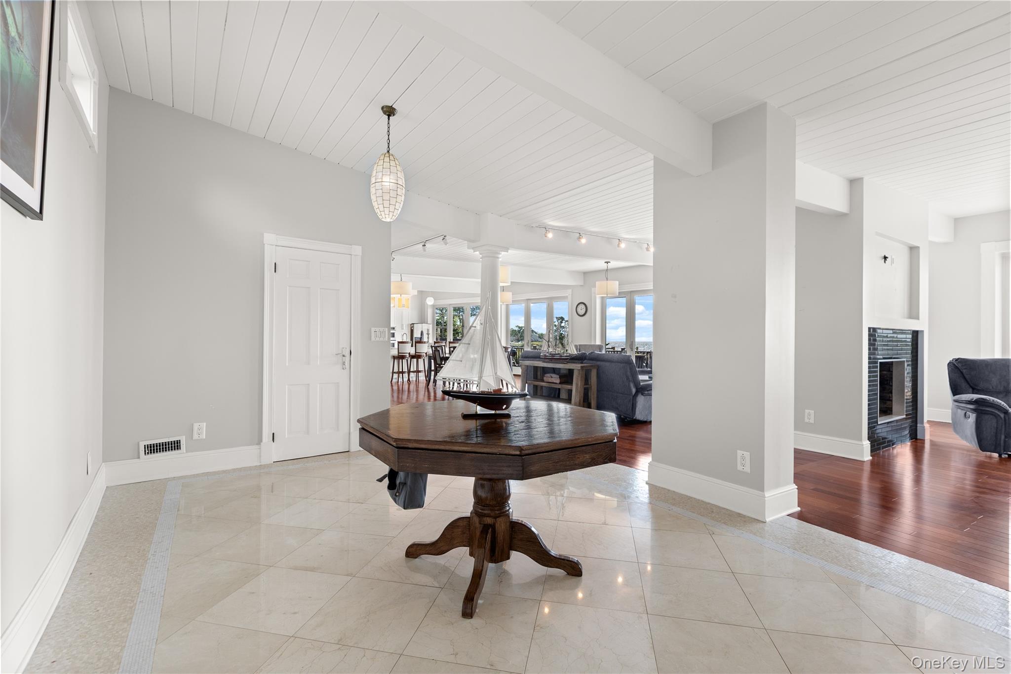 #10 photo, 10 Great Cove Lane, Islip , NY 11751