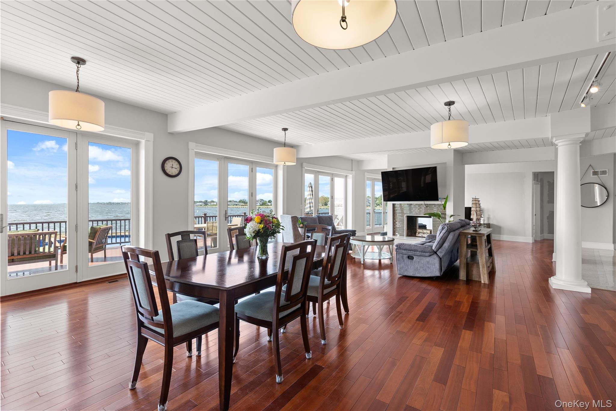 #14 photo, 10 Great Cove Lane, Islip , NY 11751