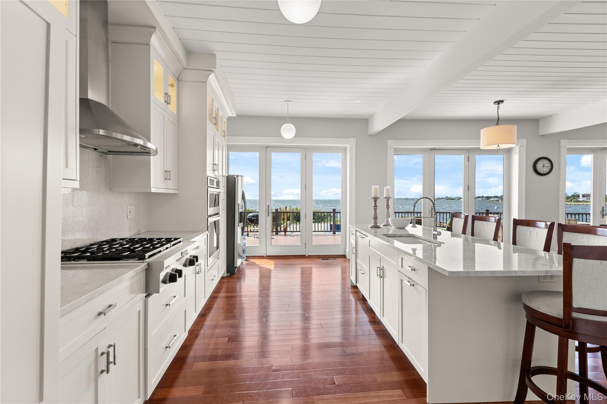 #17 photo, 10 Great Cove Lane, Islip , NY 11751