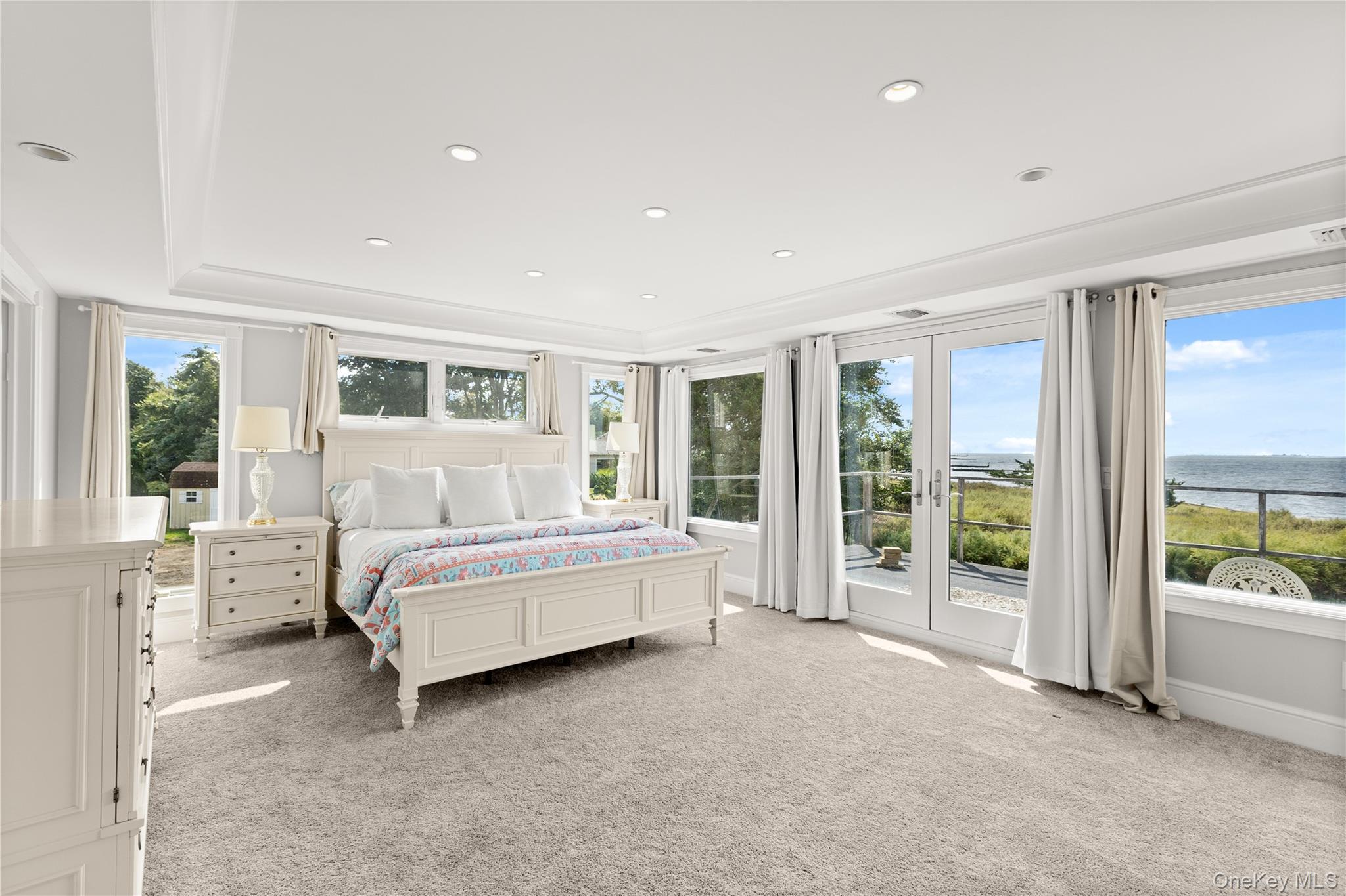 #19 photo, 10 Great Cove Lane, Islip , NY 11751