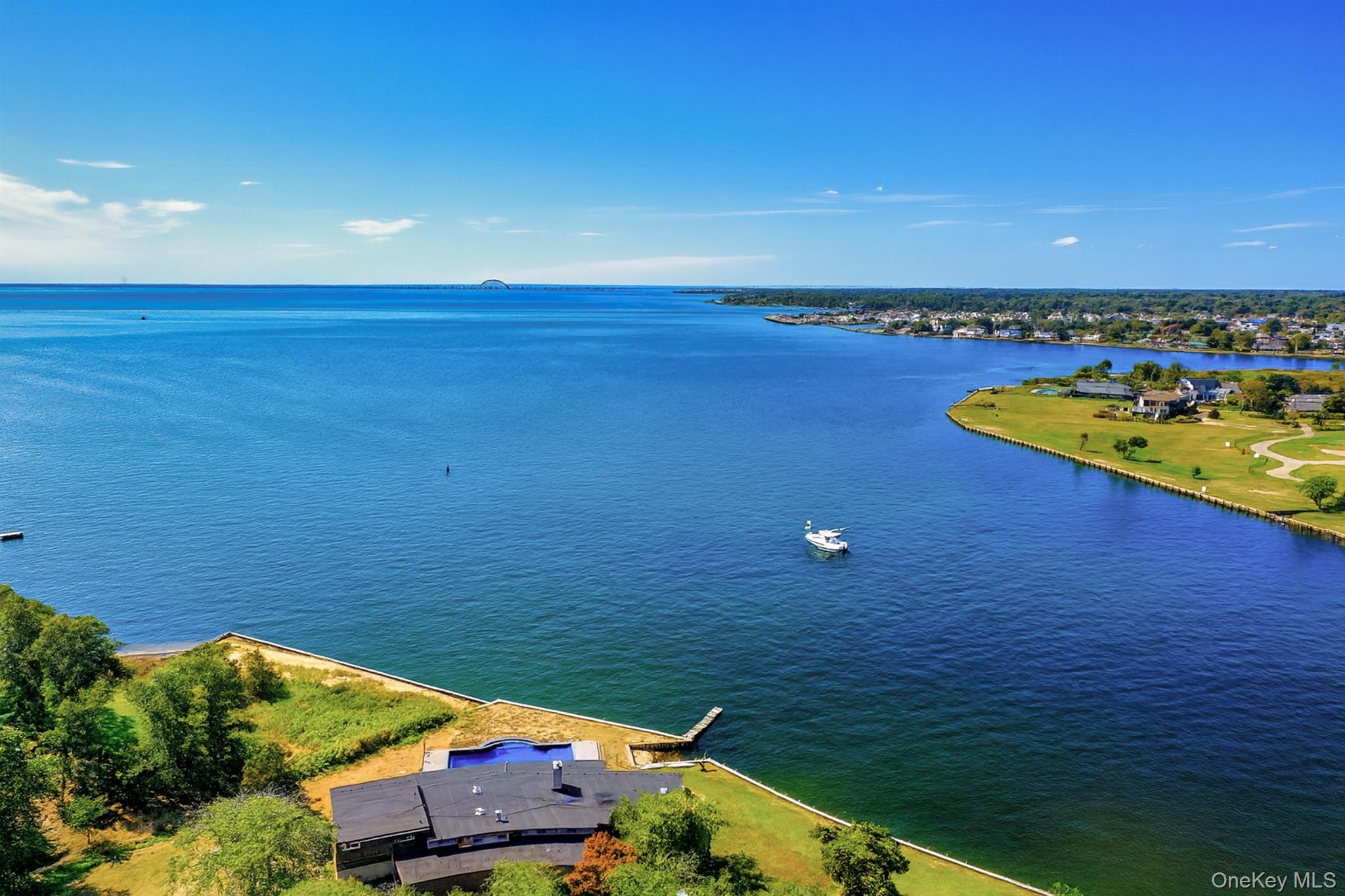 #2 photo, 10 Great Cove Lane, Islip , NY 11751