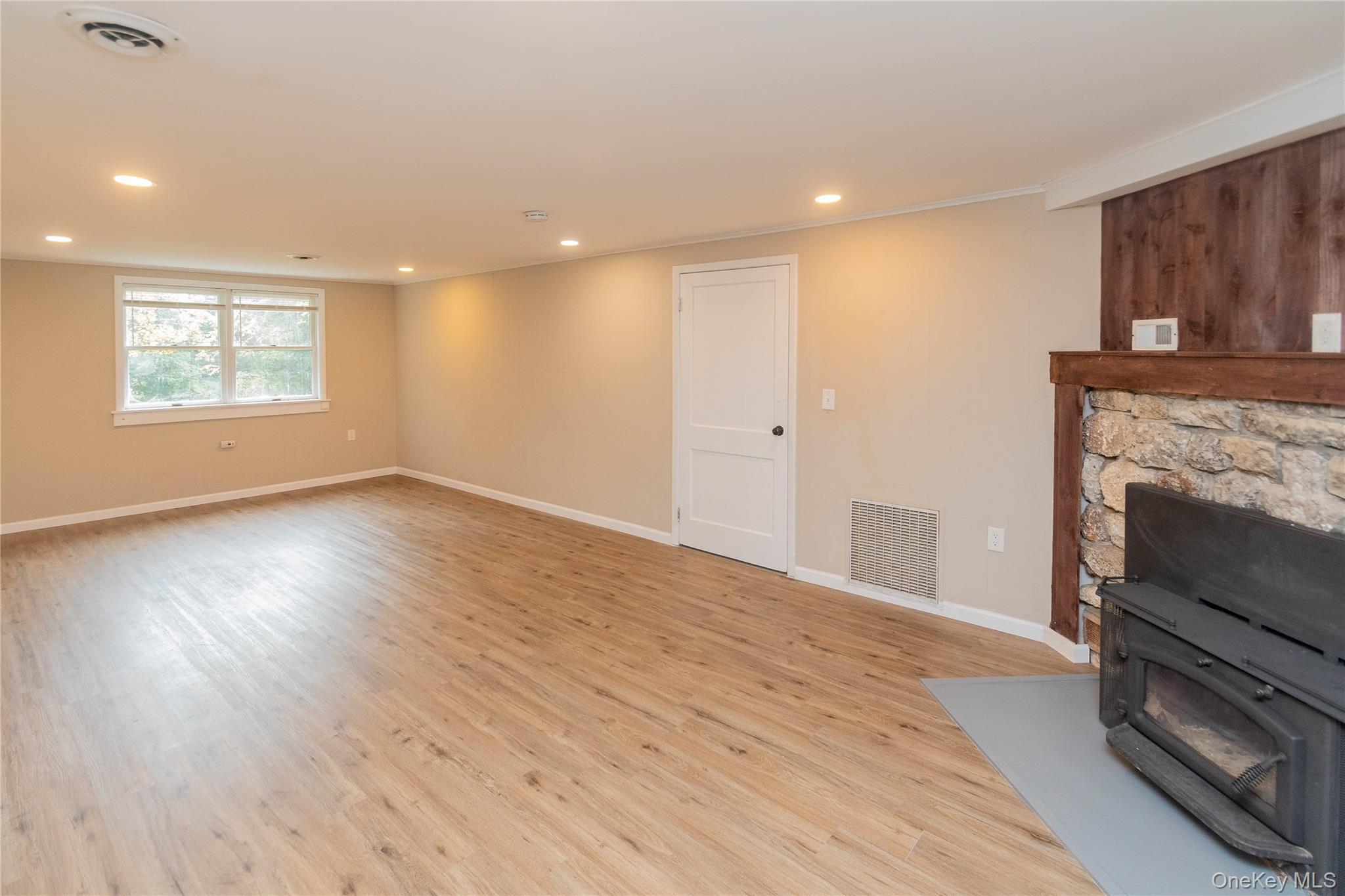 #7 photo, 79 Mountainside Road, Warwick , NY 10990