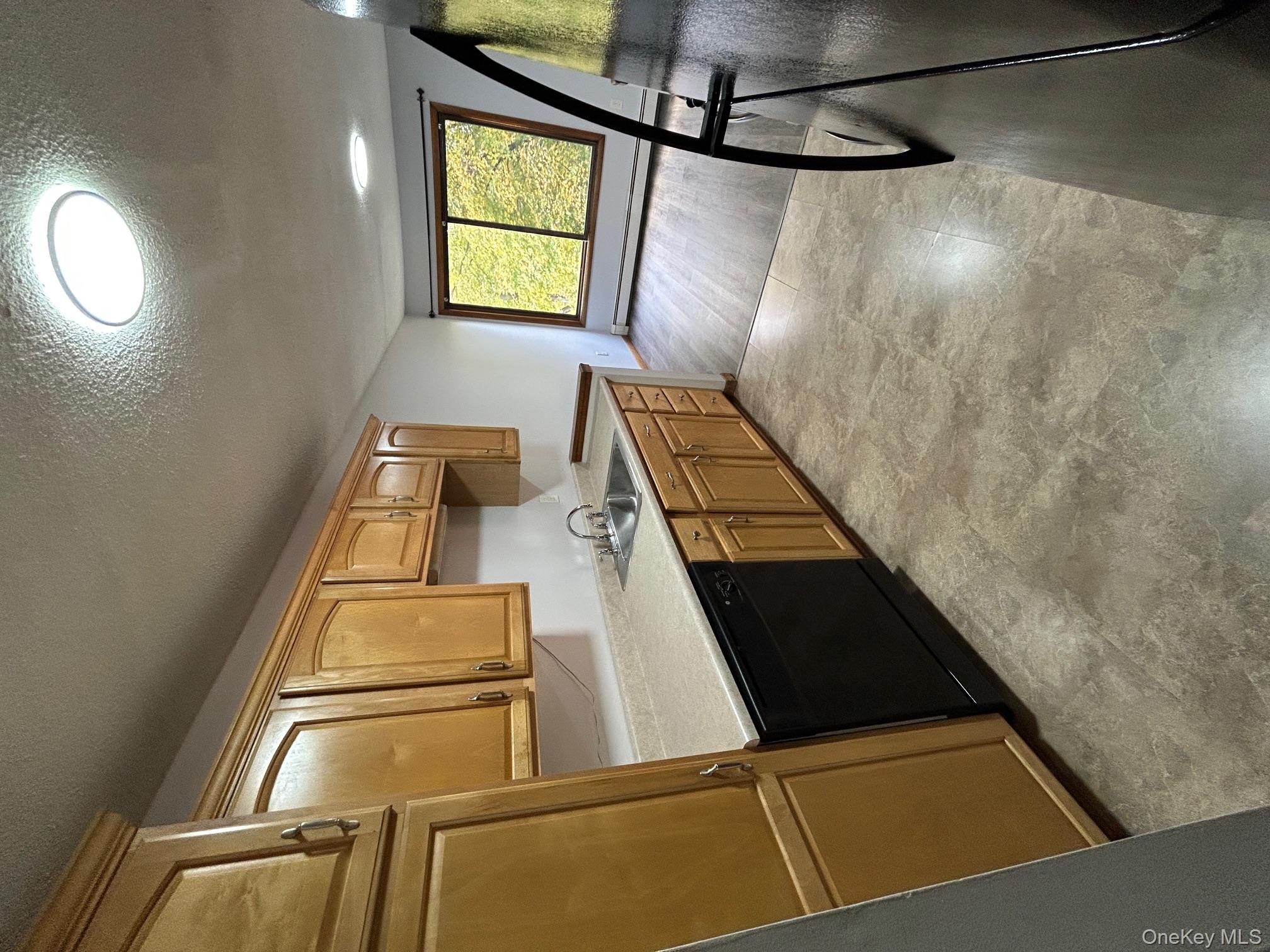 #12 photo, 3 Hook Road, Poughkeepsie , NY 12601