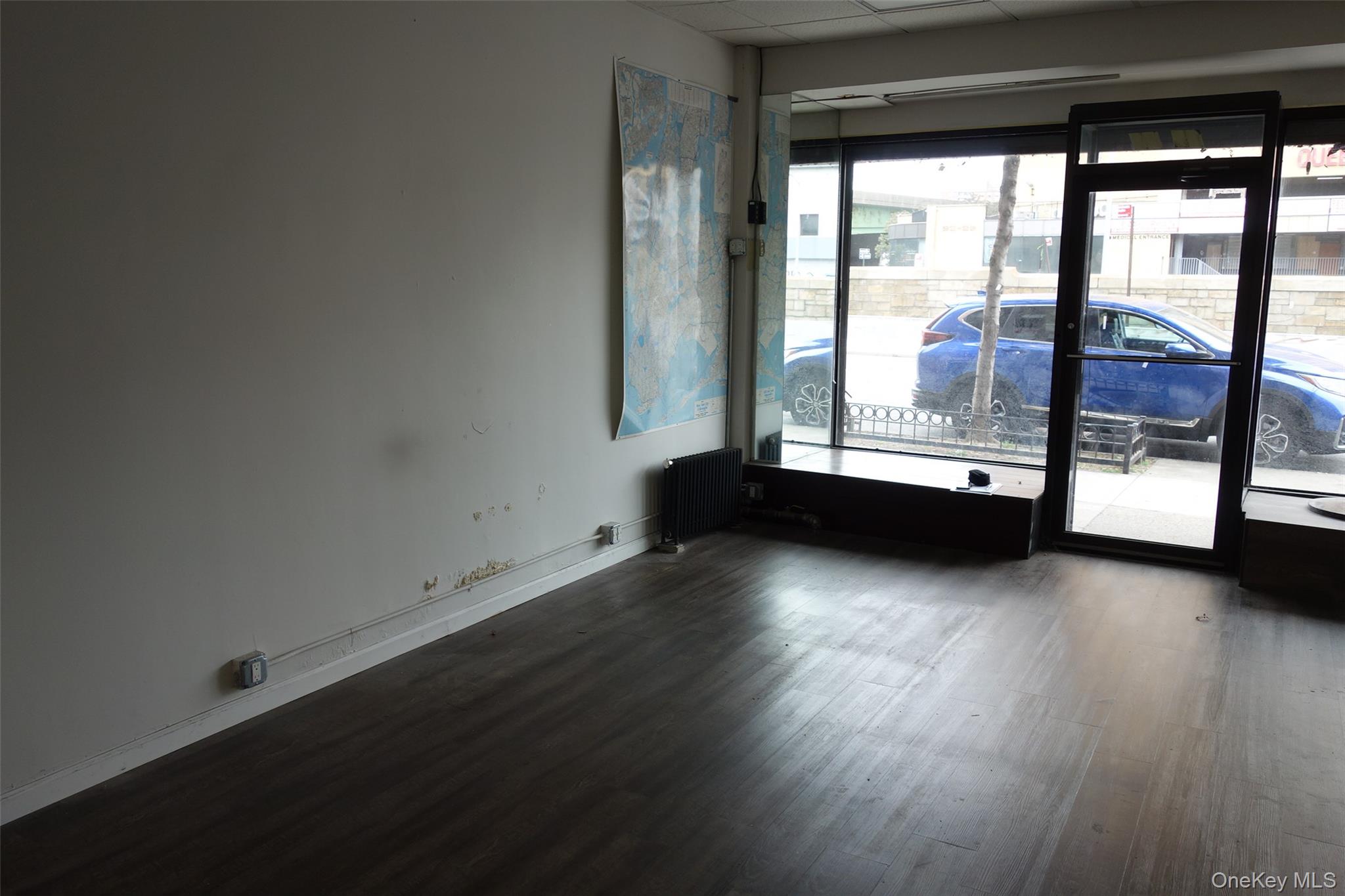 #4 photo, 9250 Queens Boulevard, Rego Park , NY 11374